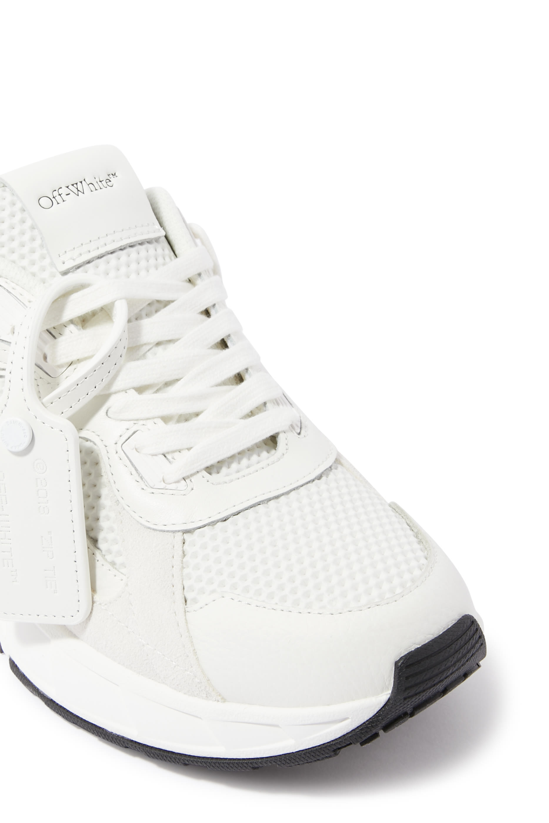 سنيكرز كيك اوف جلد