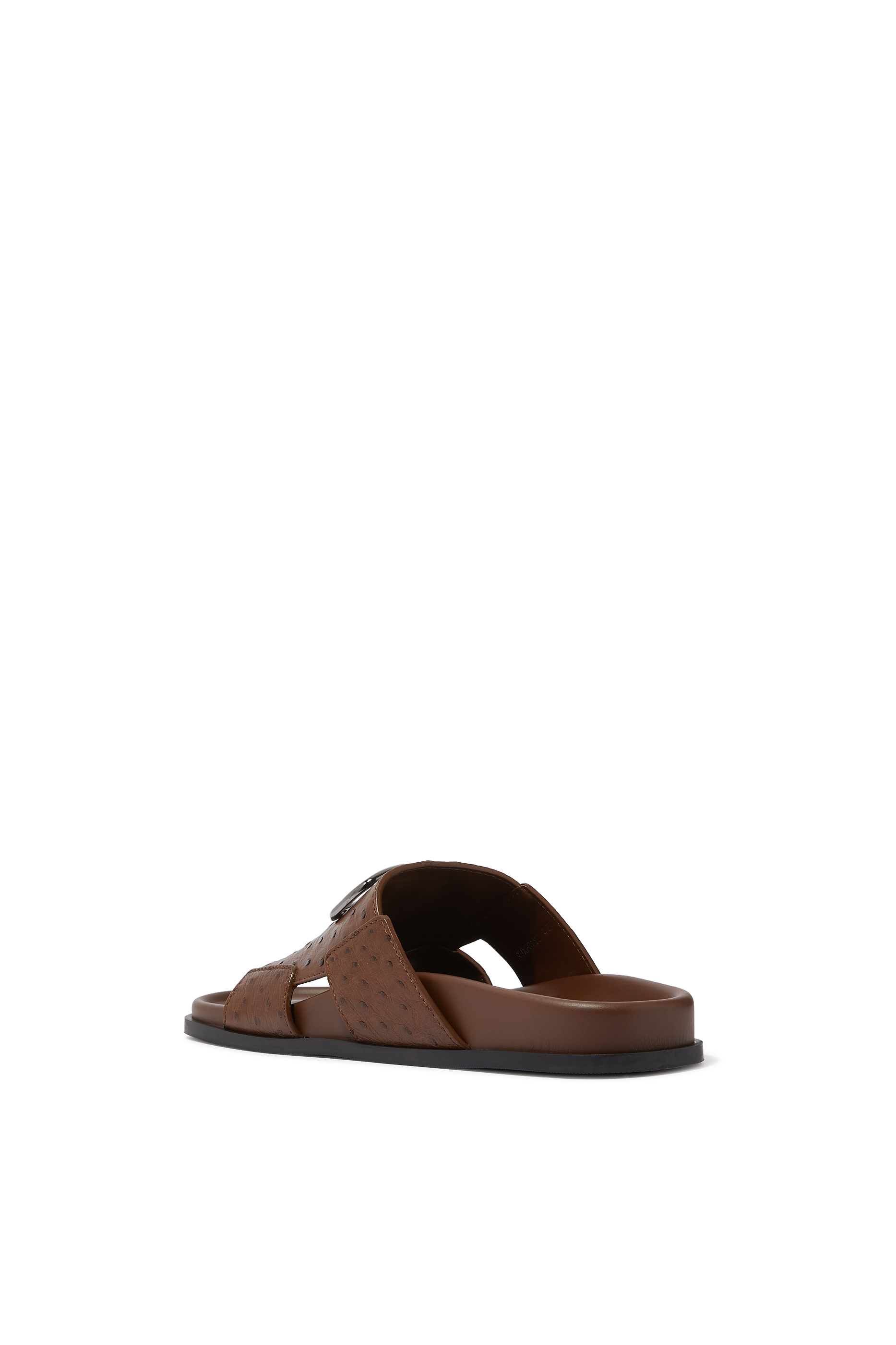 صندل بشعار حرف V حصرياً للشرق الأوسط