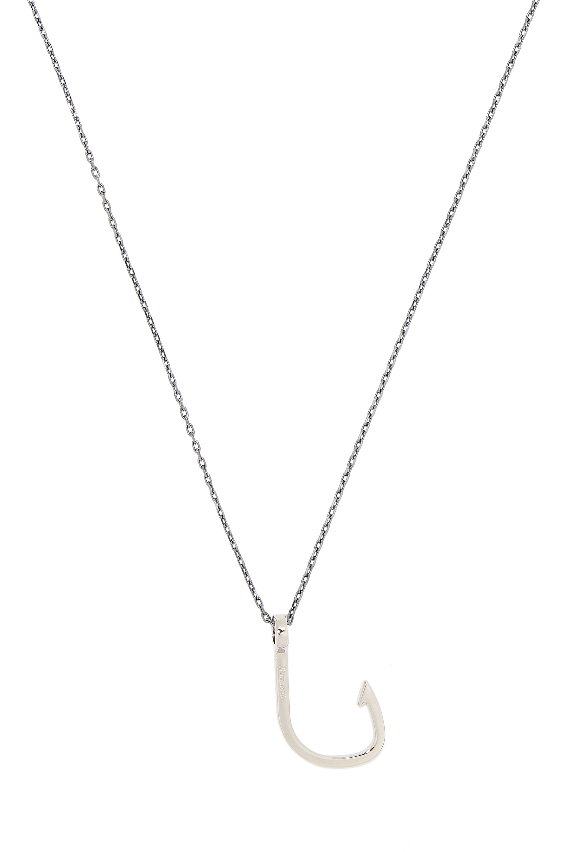 قلادة فضة بدلاية على شكل خطاف