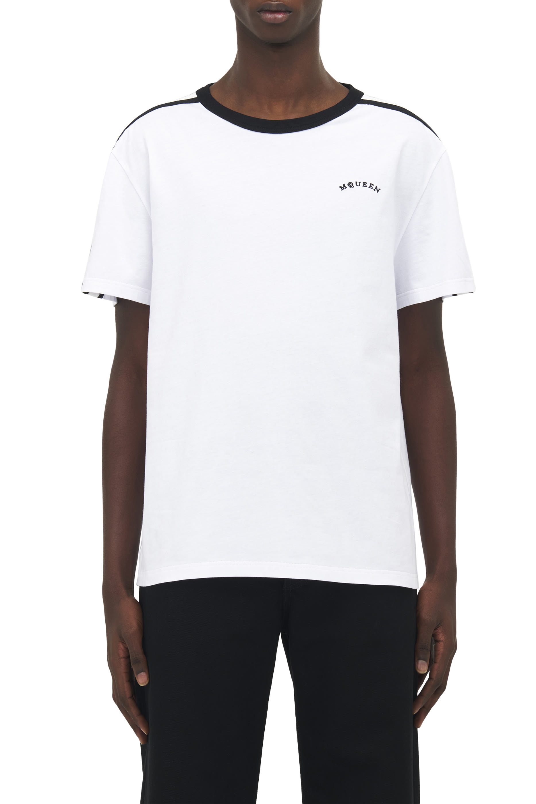 تيشيرت بشعار الماركة