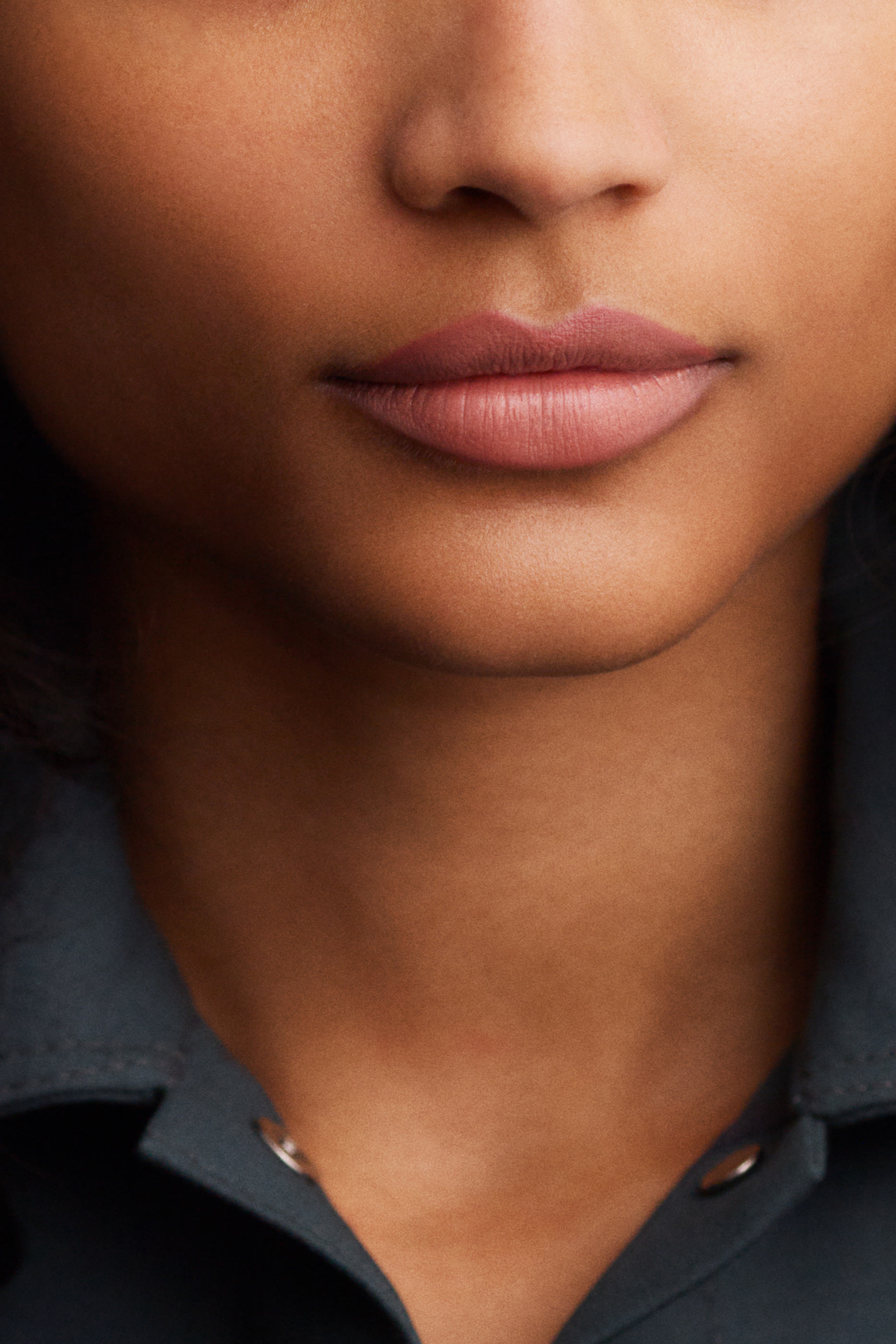 مجموعة أحمر الشفاه Rouge Hermès, عبوة لإعادة ملء أحمر الشفاه بتركيبة مات غير لامع