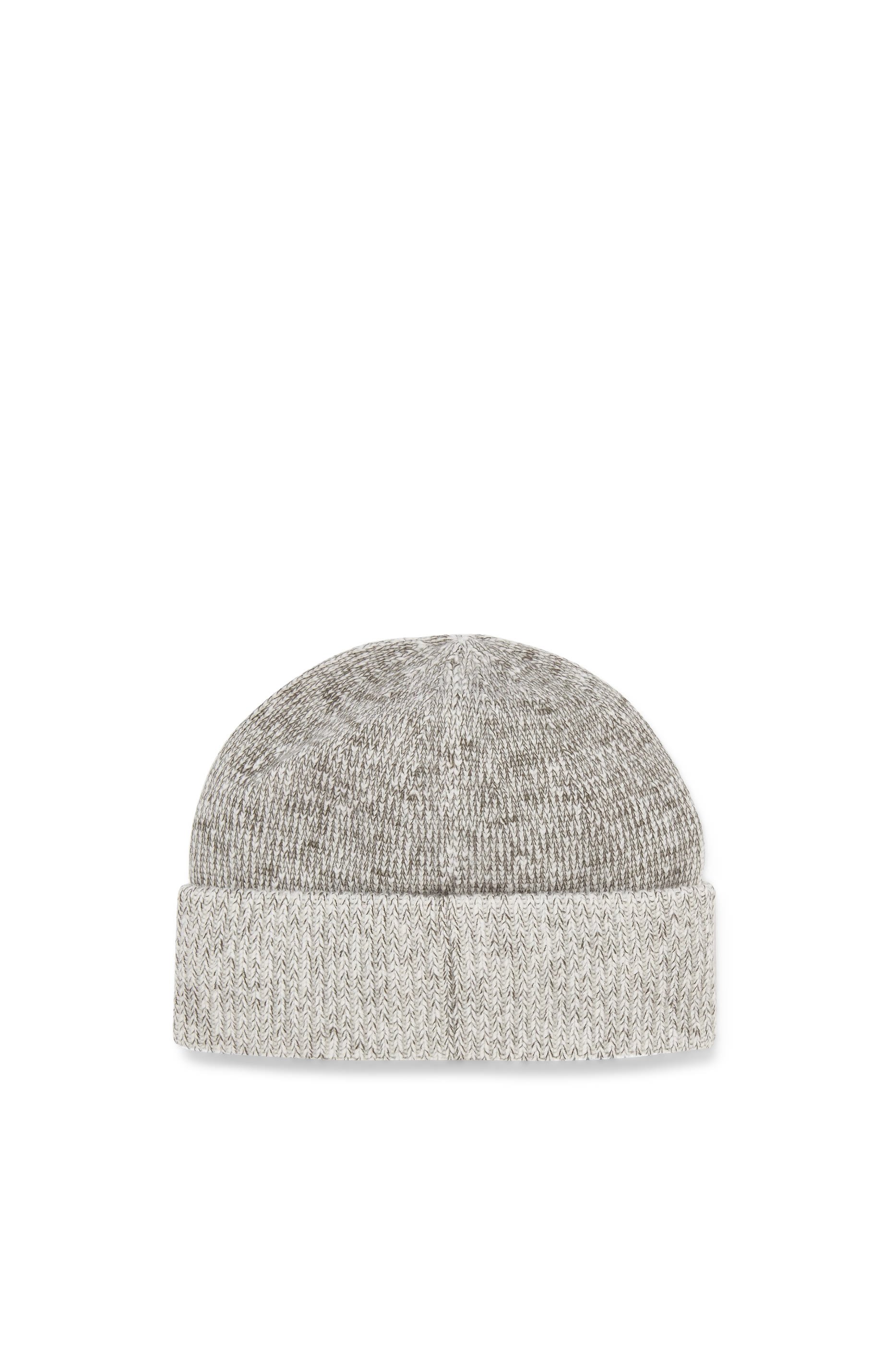 قبعة بيني بتطريز شعار الماركة