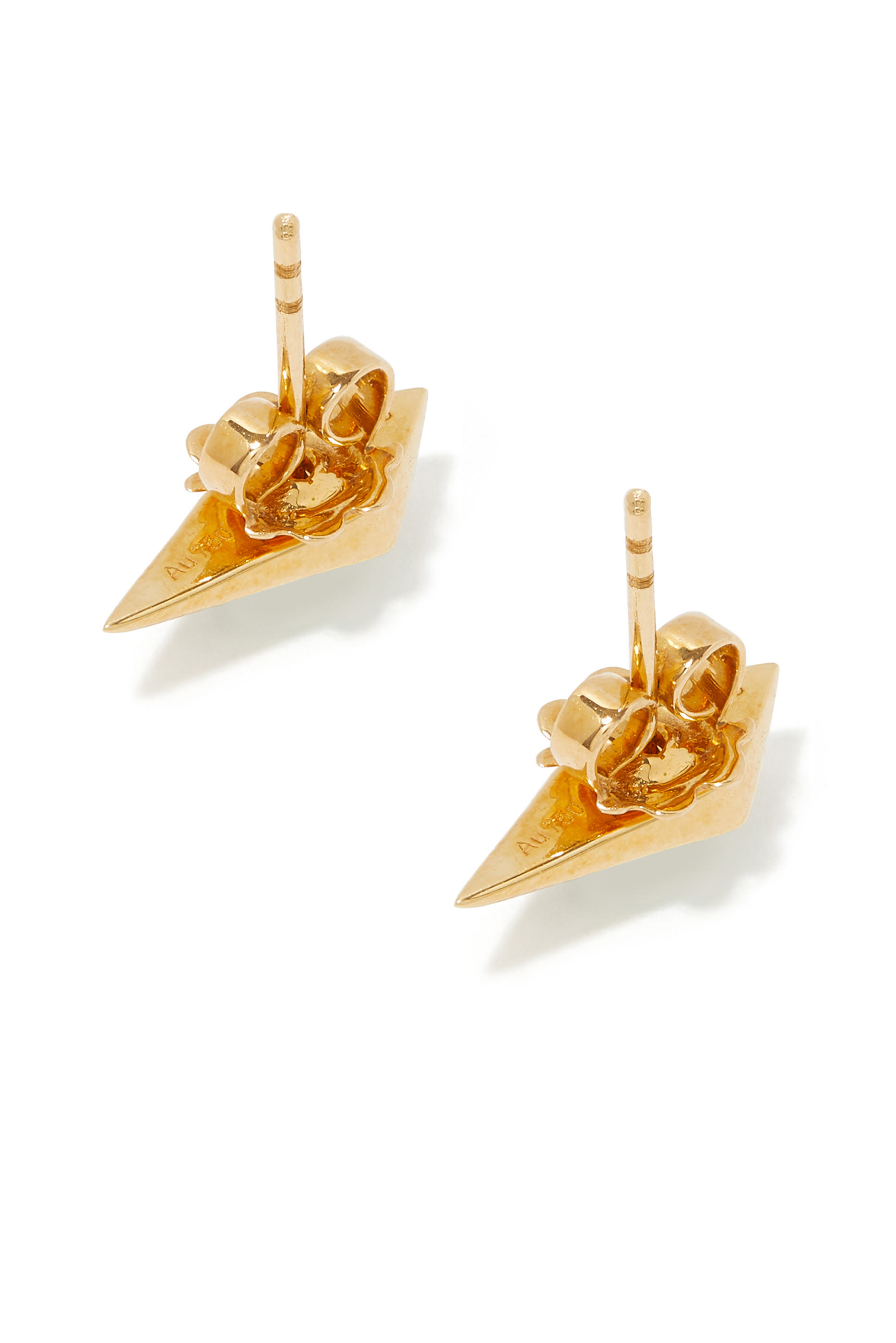 أقراط مرصعة بعرق اللؤلؤ