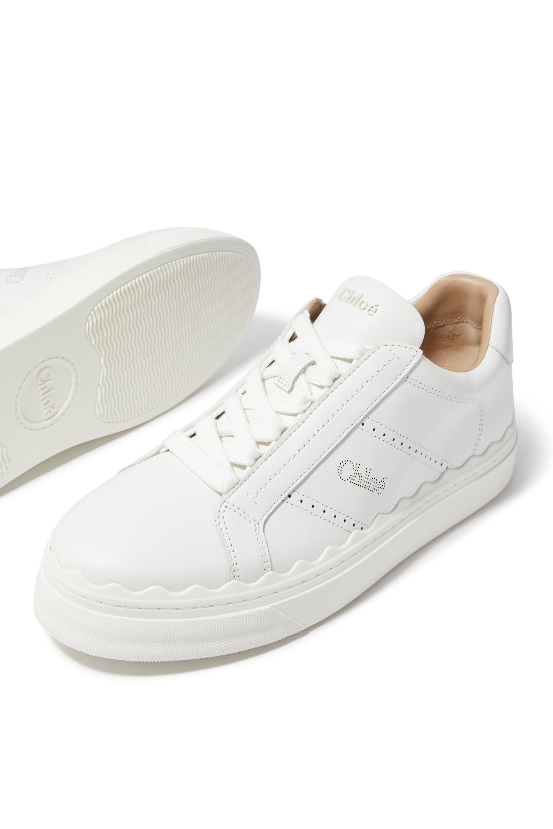 سنيكرز لورين