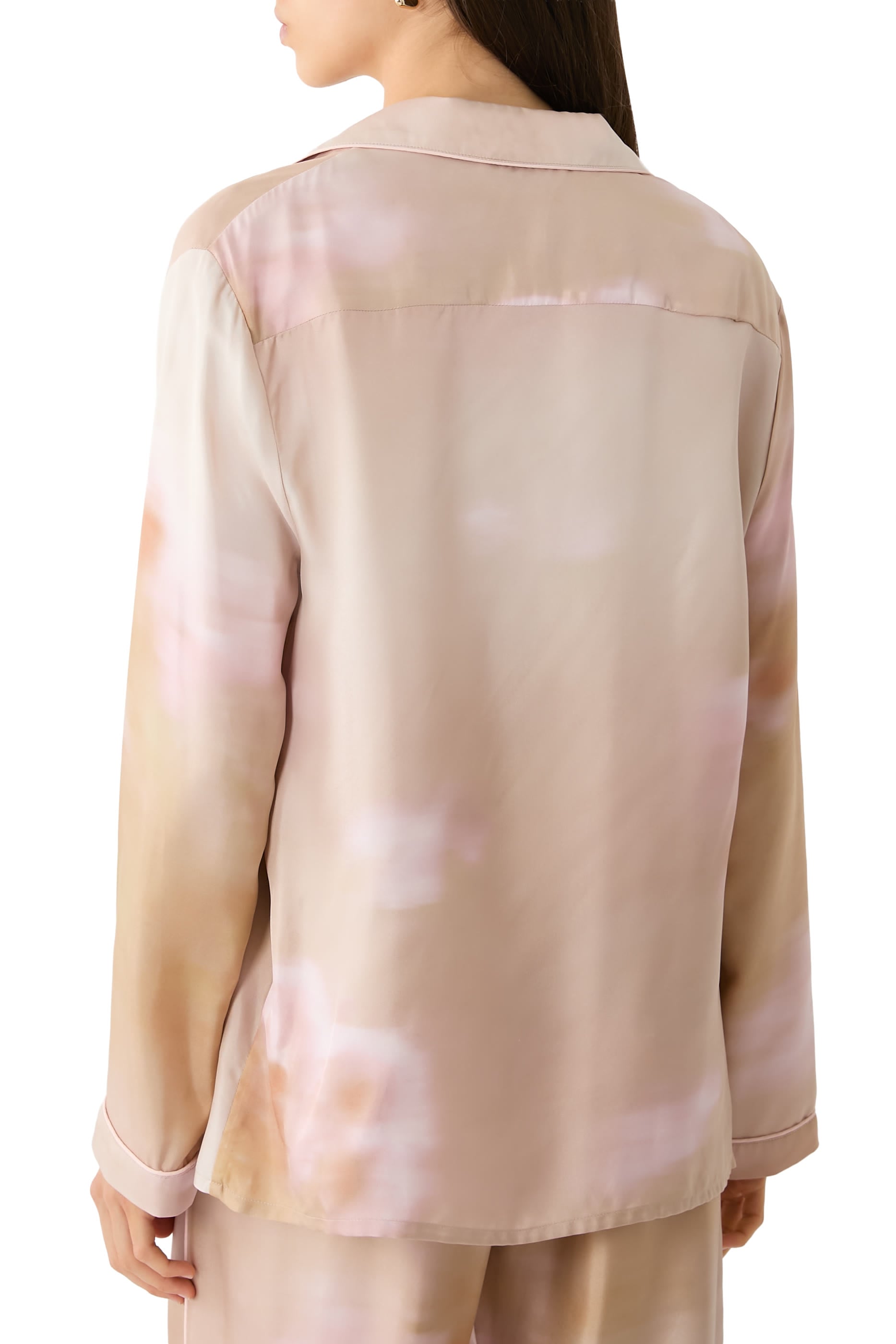 قميص بنقشة زهور تجريدية