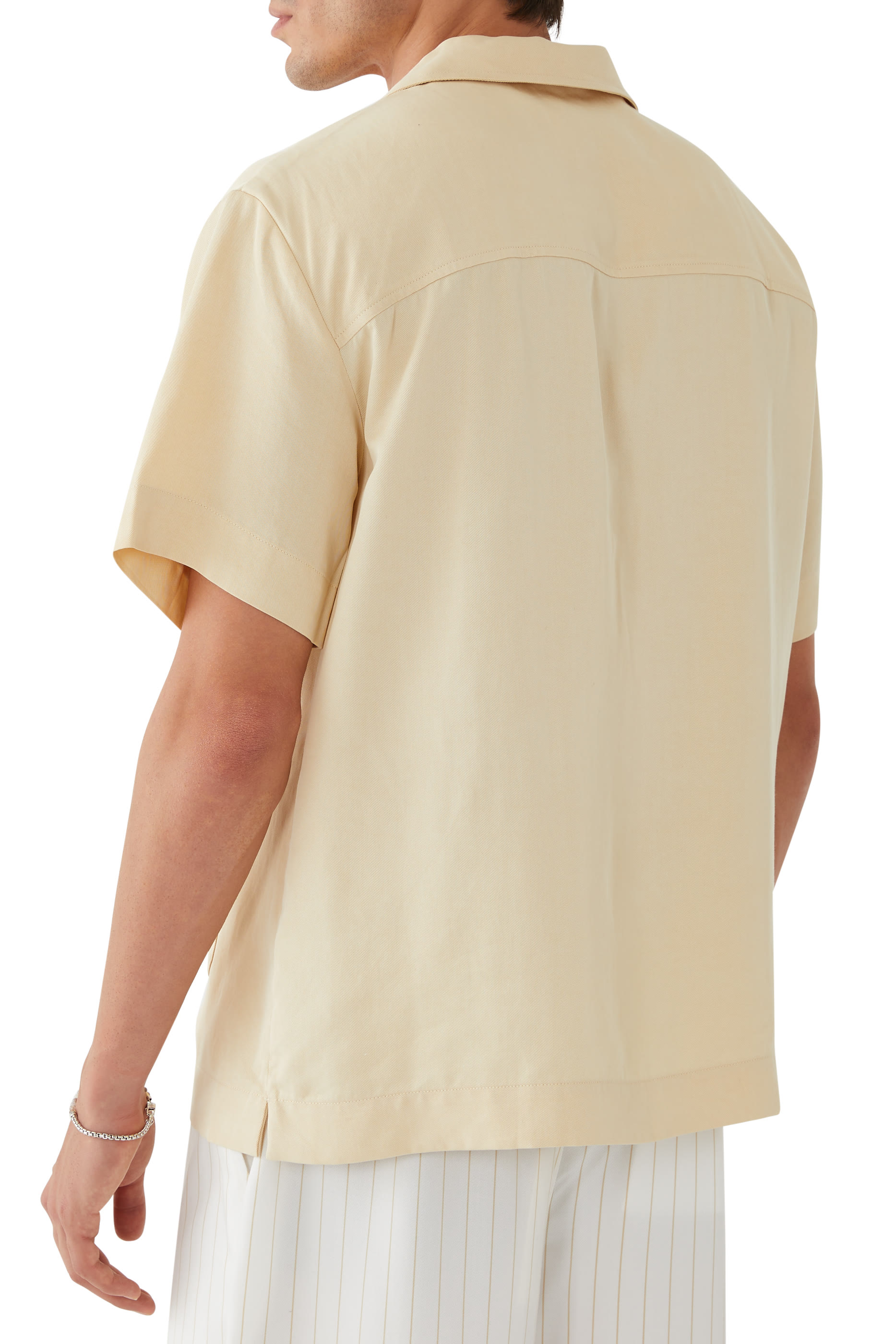 قميص بتطريزات ونقشة زهور