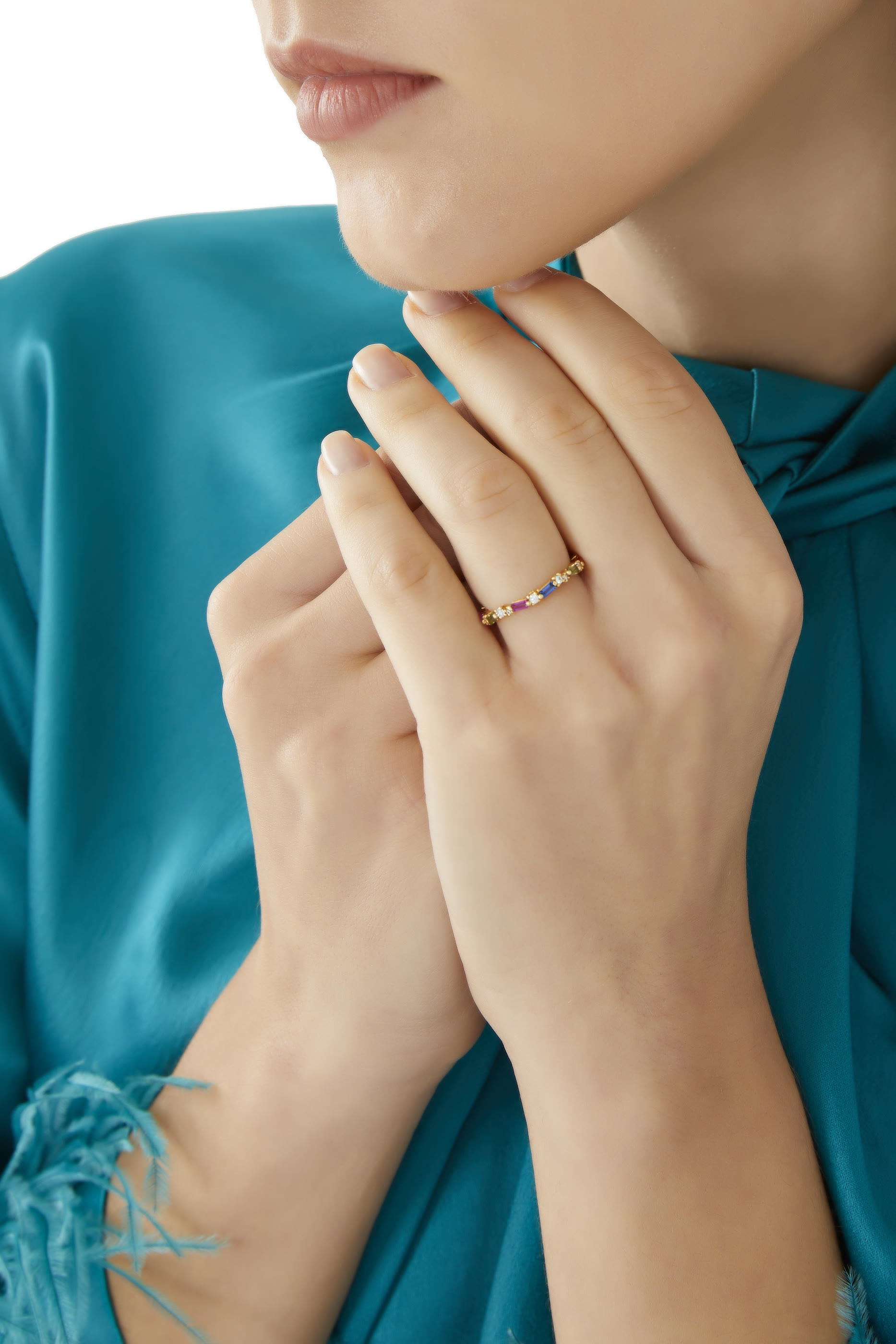 خاتم إتيرنيتي رفيع مرصع بالماس والياقوت