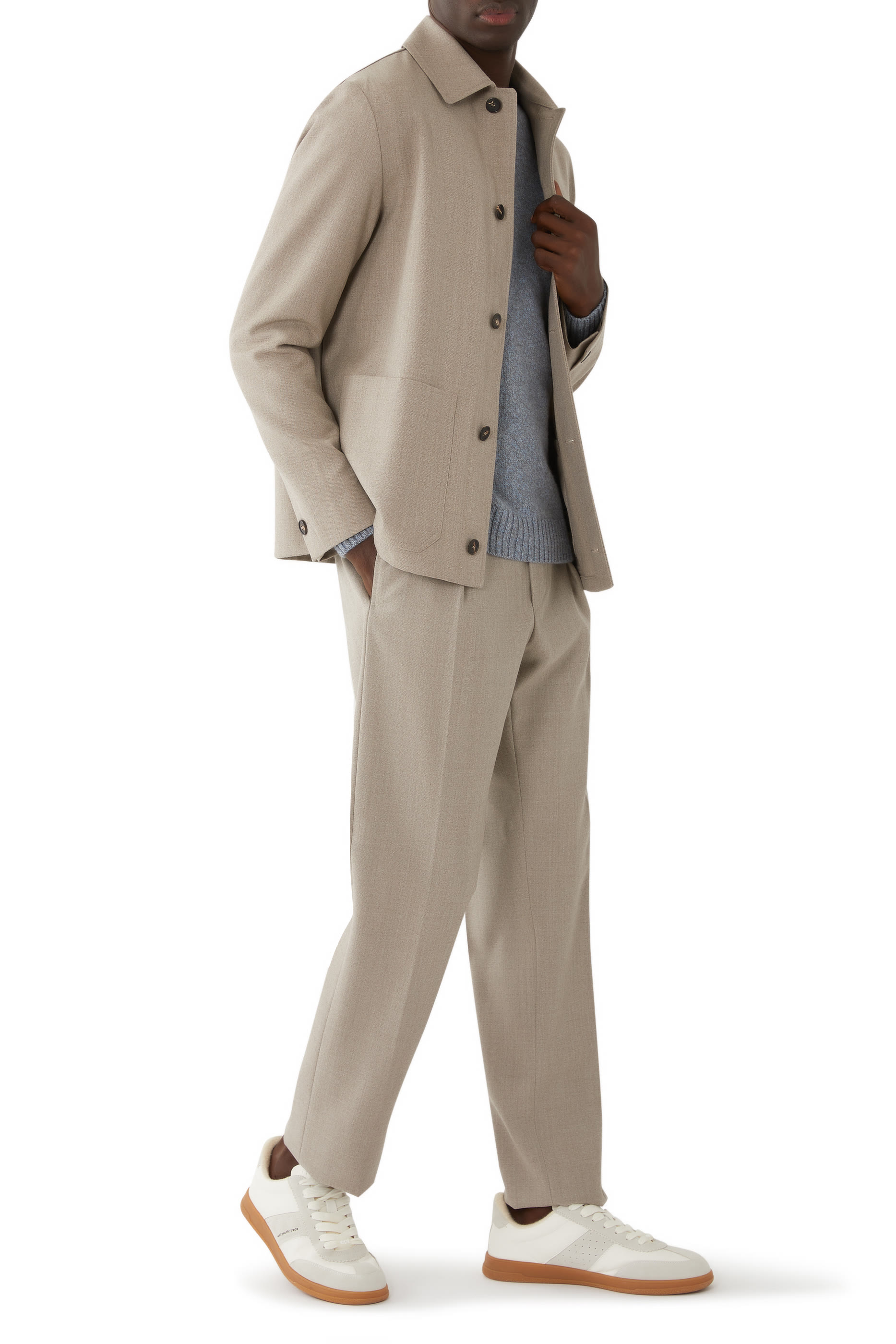 بنطال بقصة ضيقة