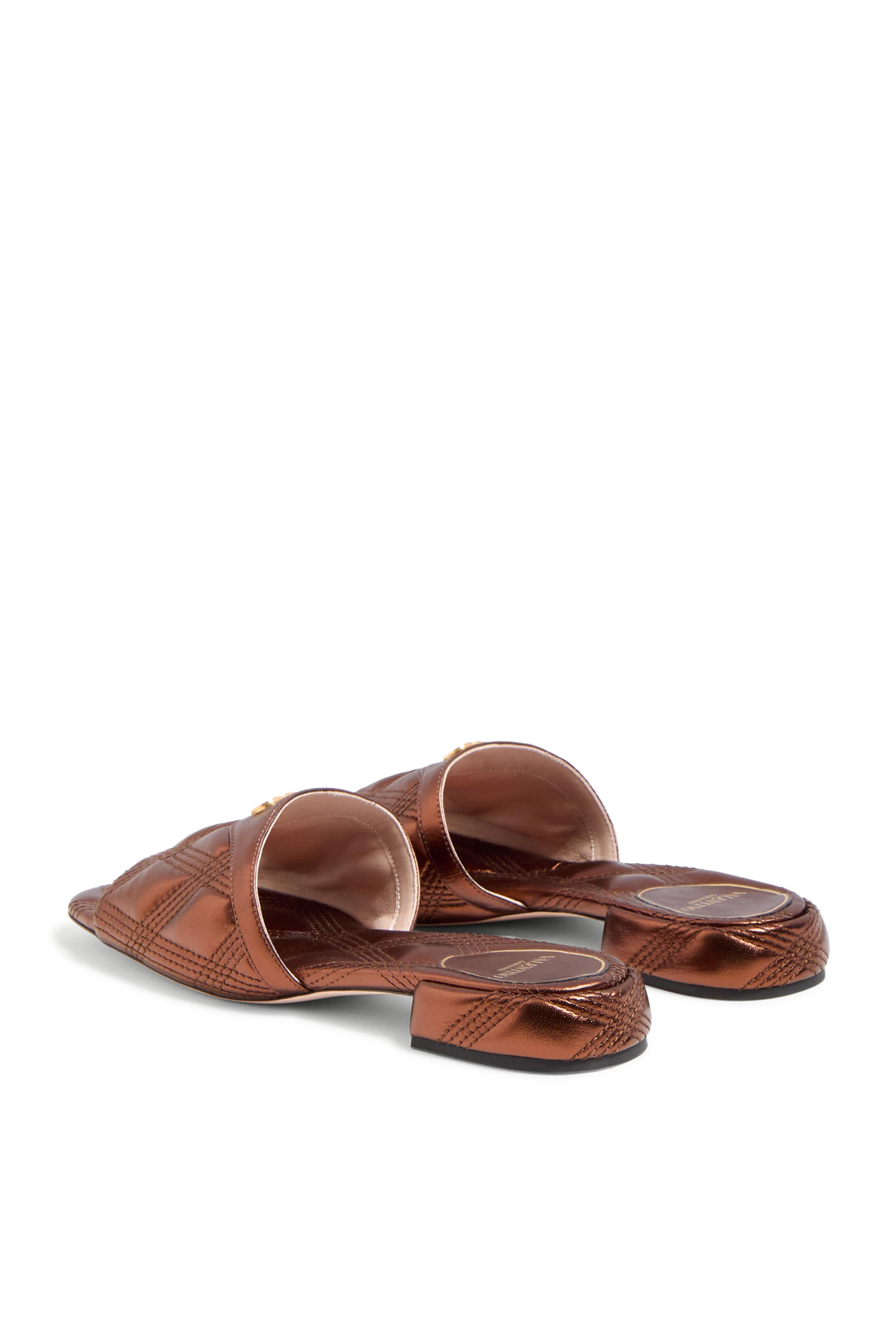 حذاء كويليتي 67 مفتوح من الخلف جلد