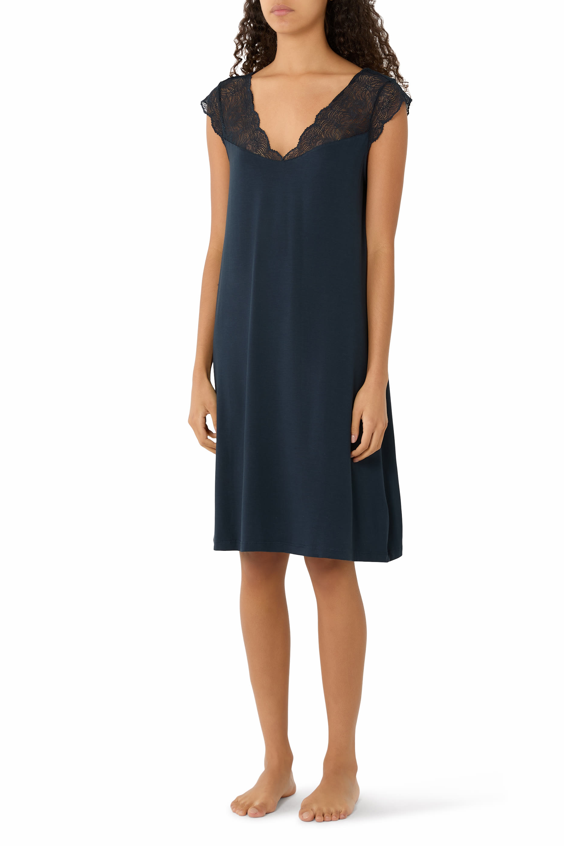 فستان نوم جيرسيه بتفاصيل دانتيل