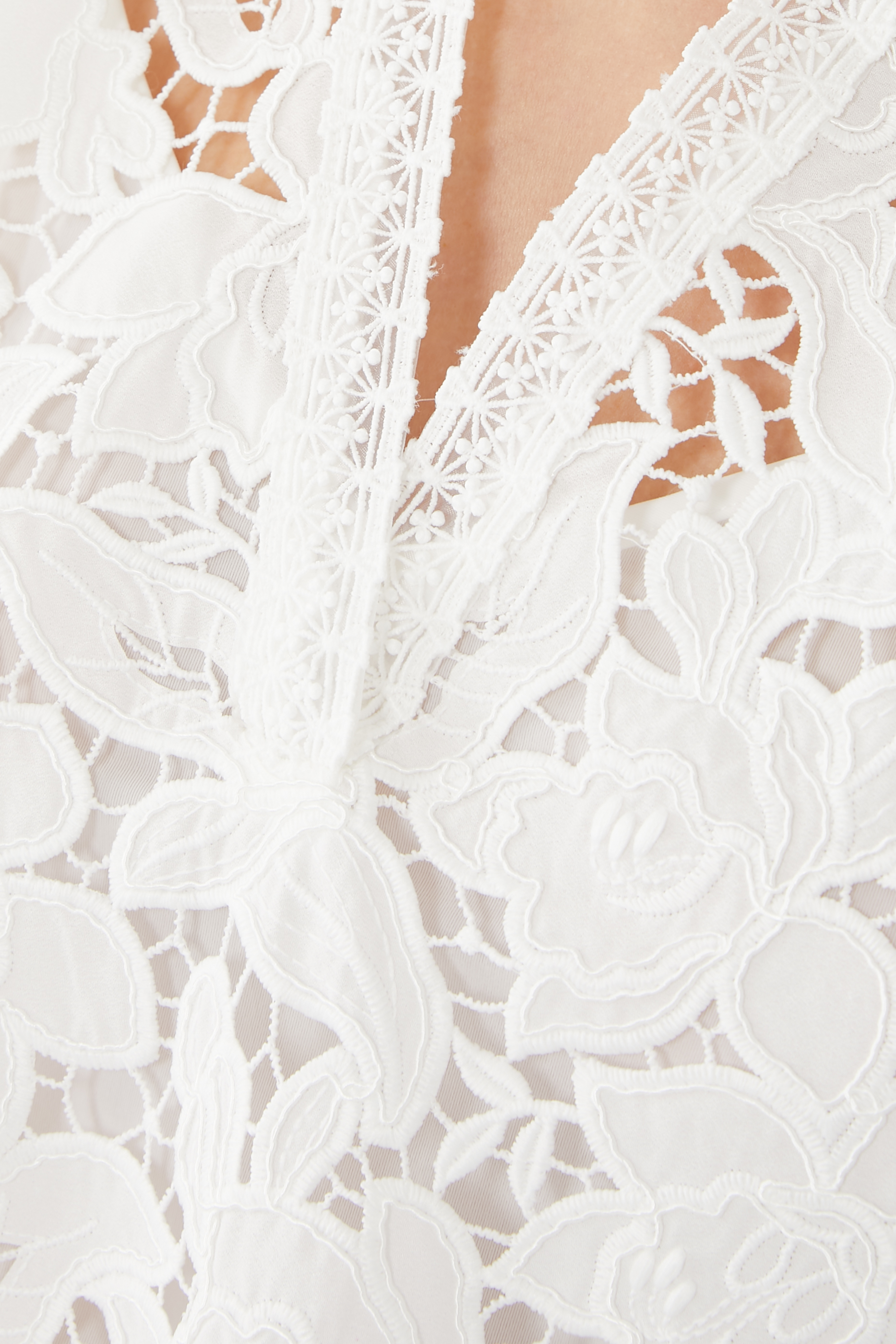 بلوزة ايسلين