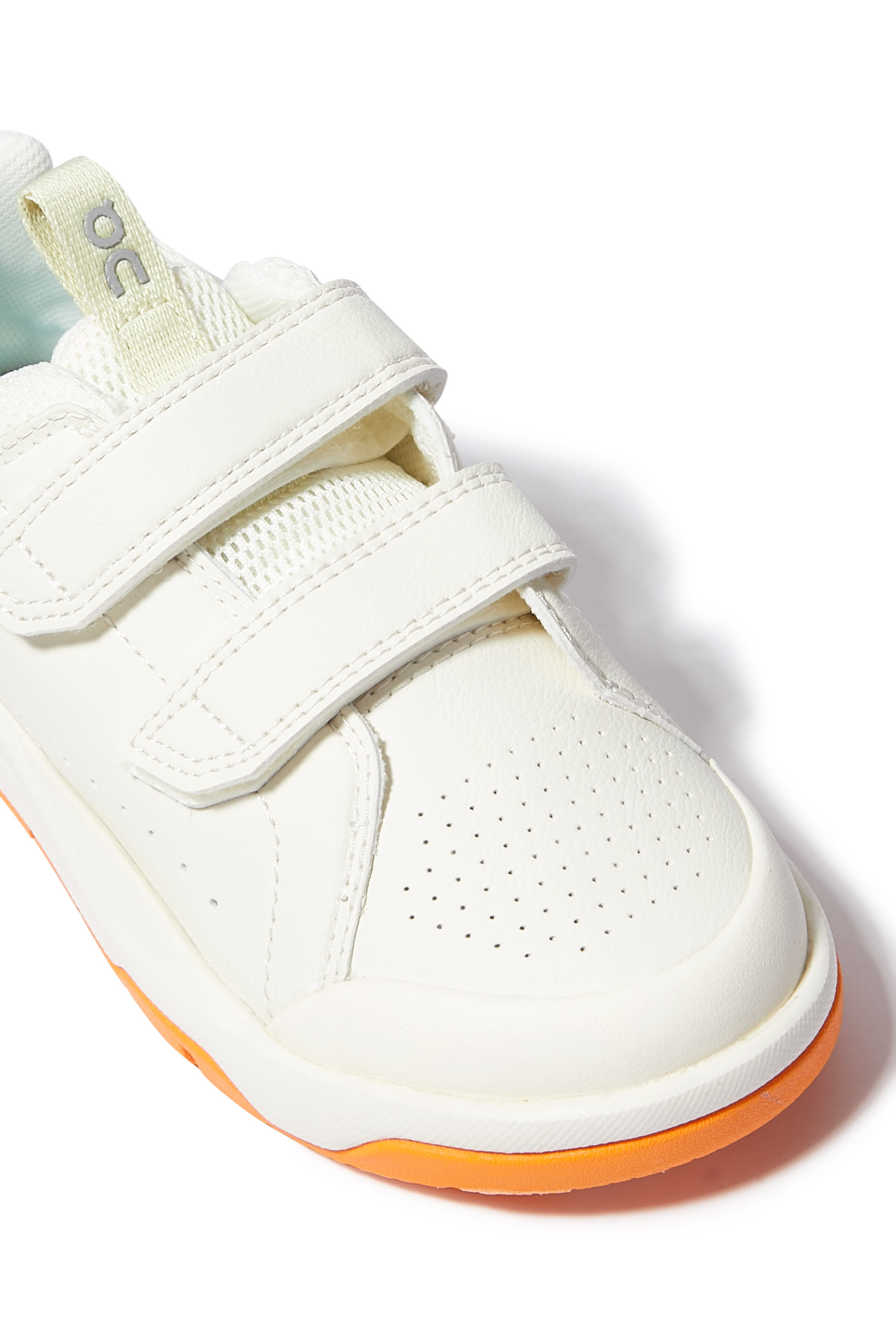 سنيكرز ذا روجر للأطفال