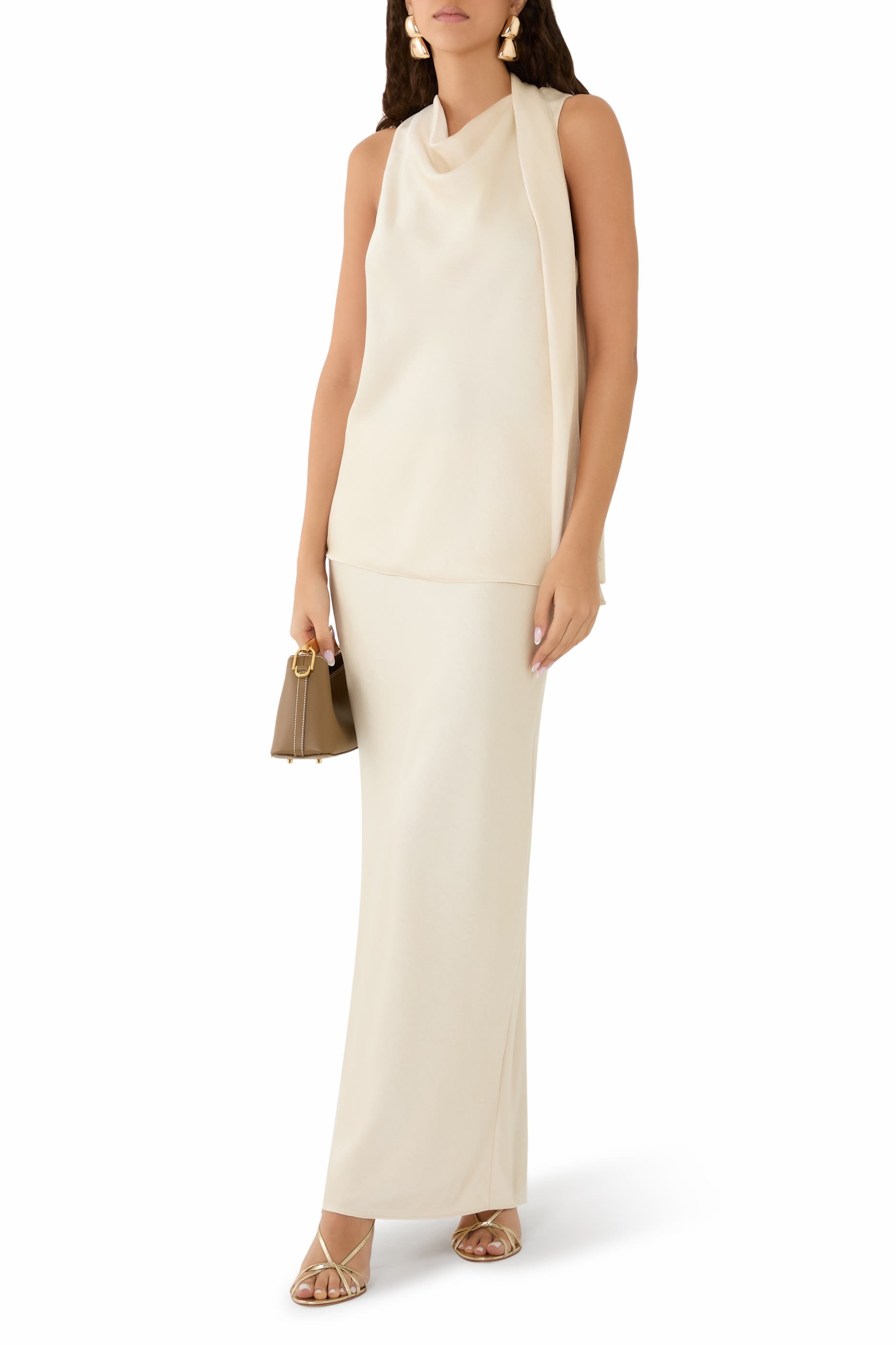 بلوزة بوشاح ستان