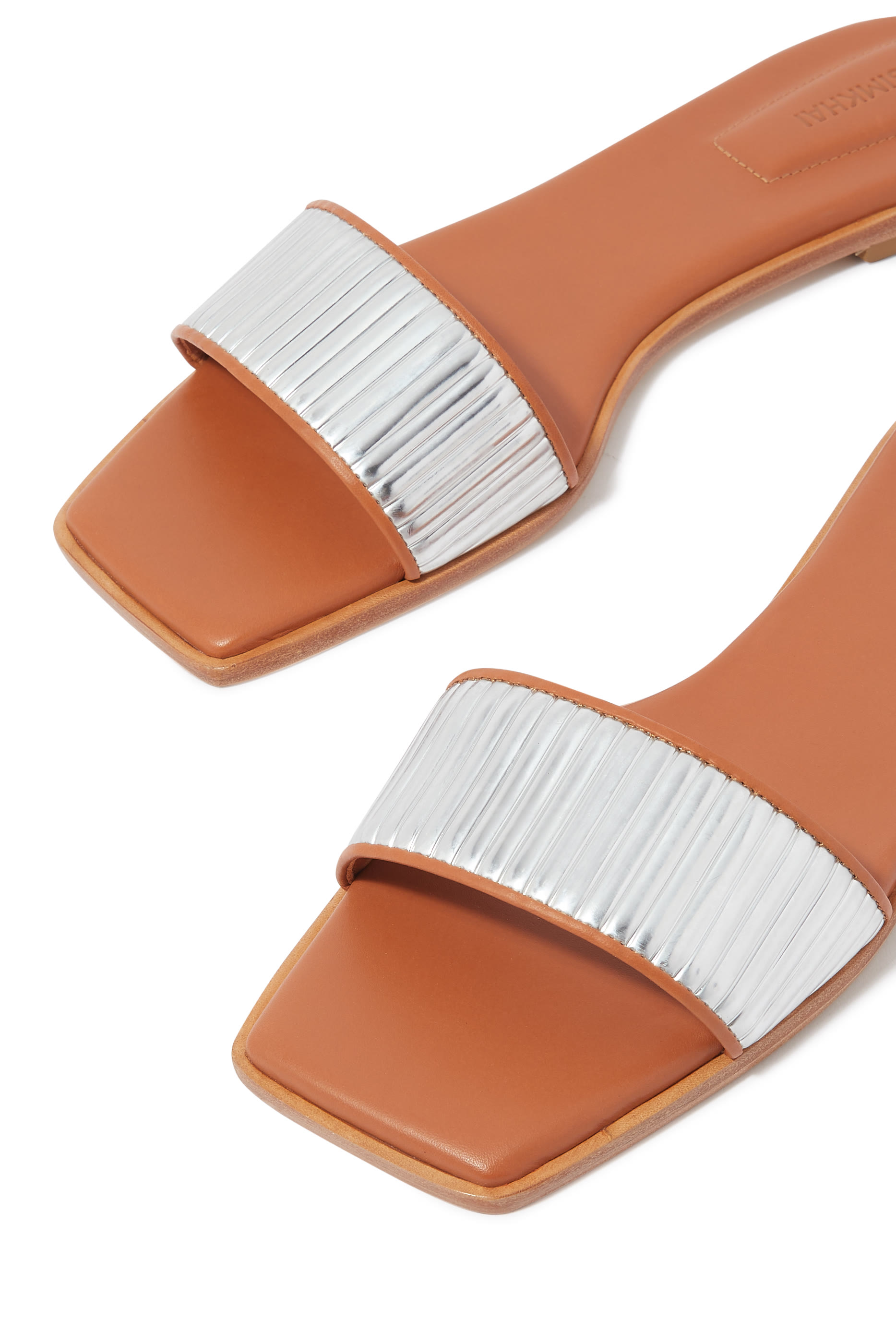 صندل كارتر بنعل مسطح