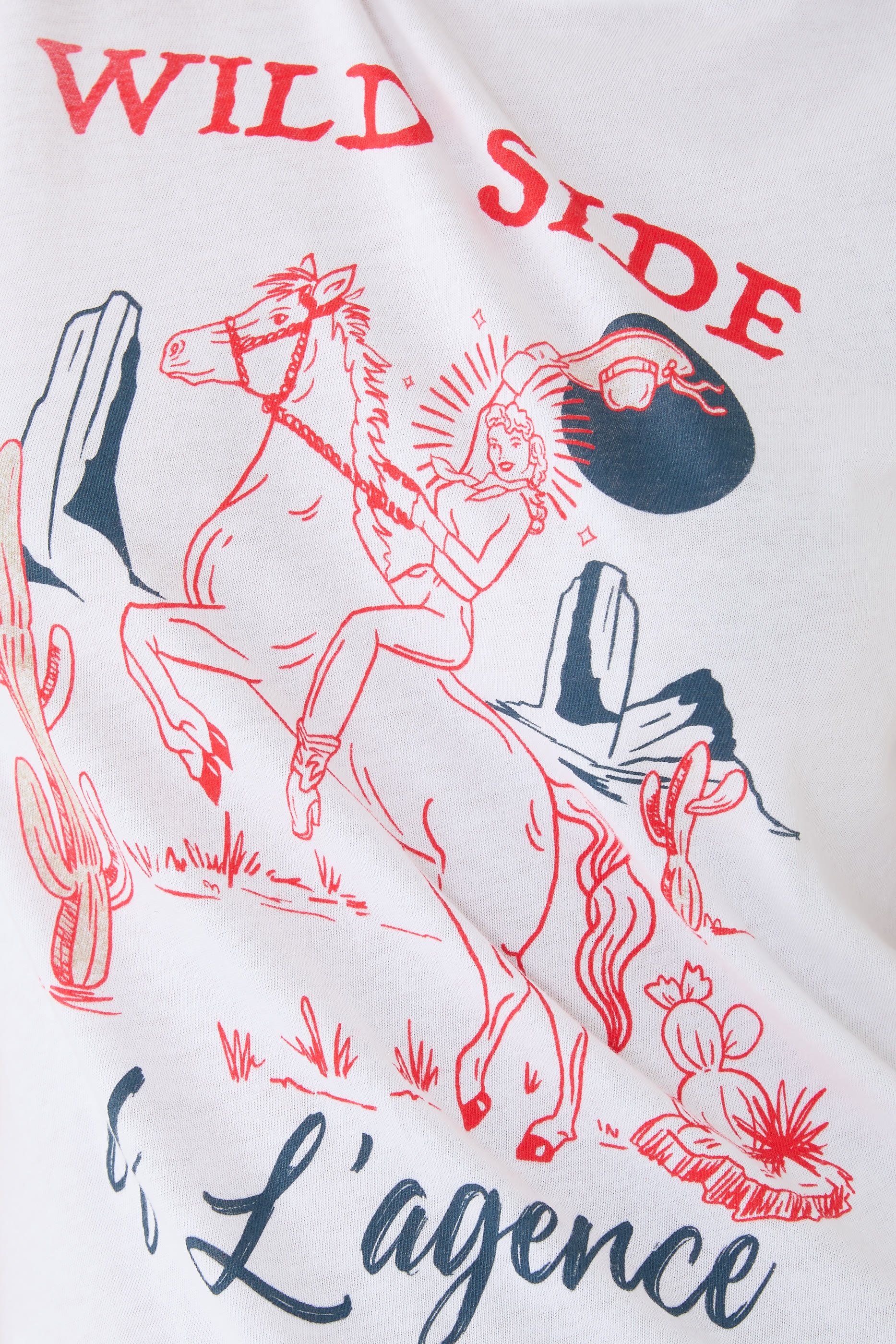 تيشيرت إيليزا بنقشة غرافيكية