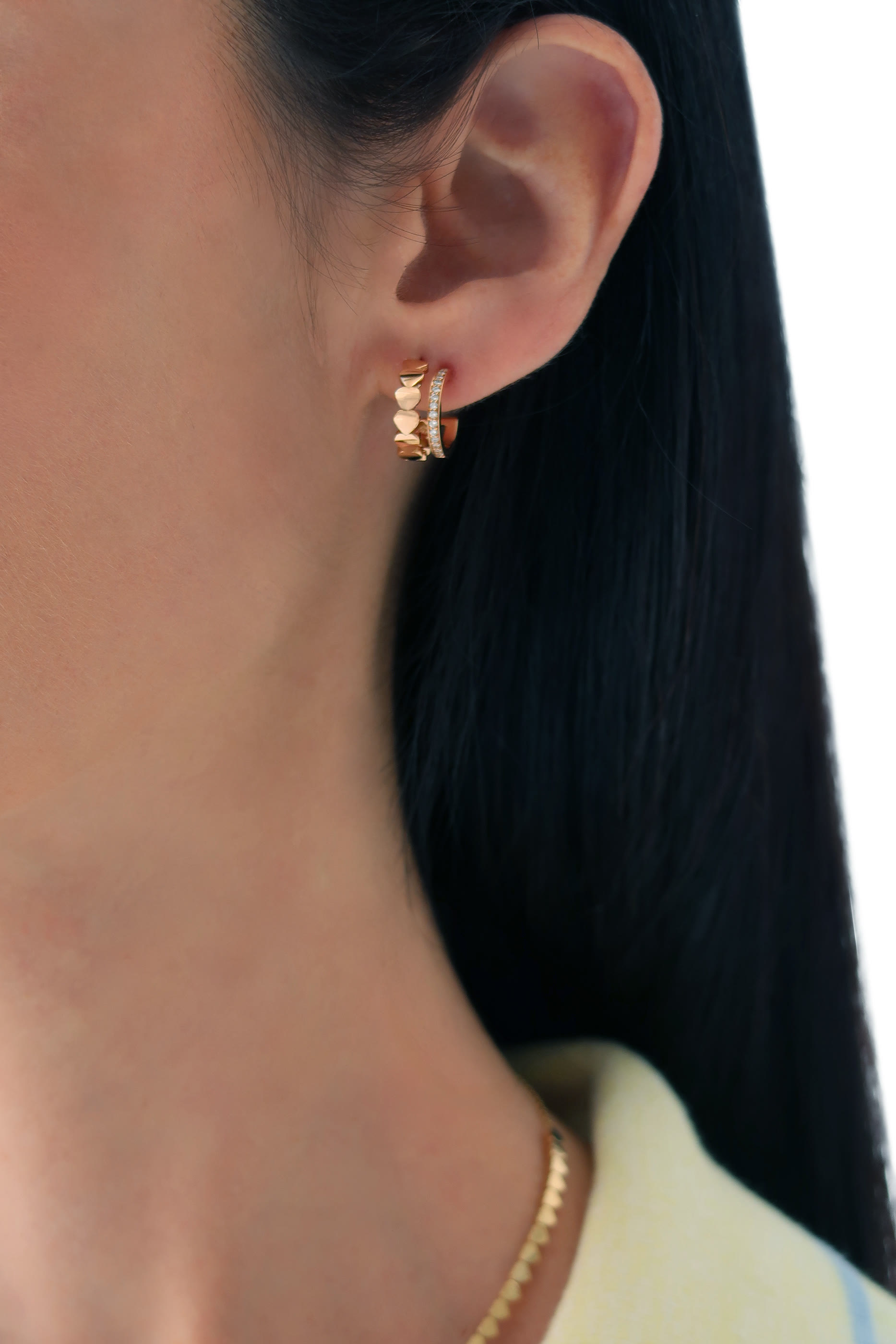 أقراط هاجي ليت مرصعة بالماس ذهب وردي عيار 18