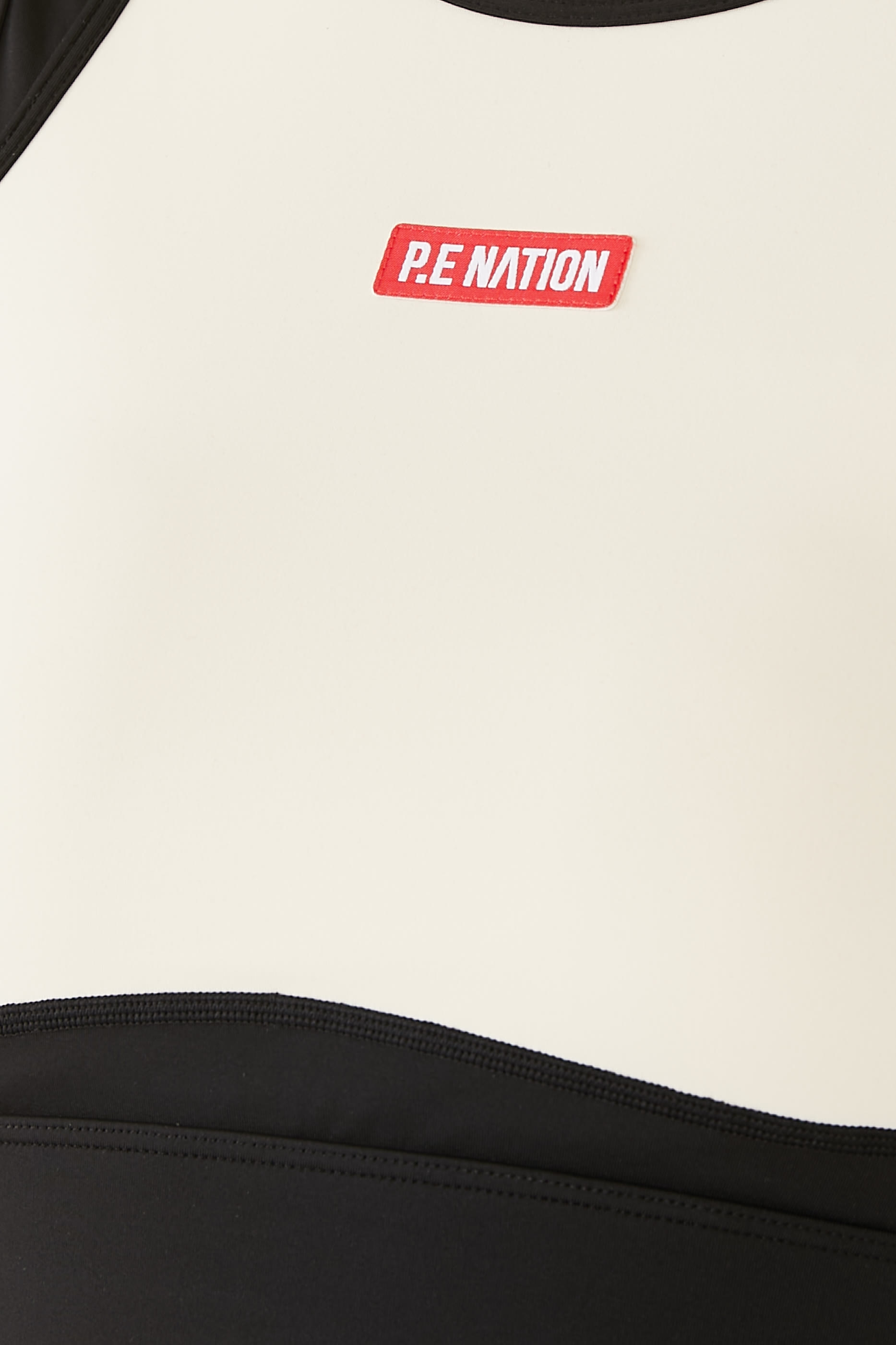 حمالة صدر رياضية سيلفرتون