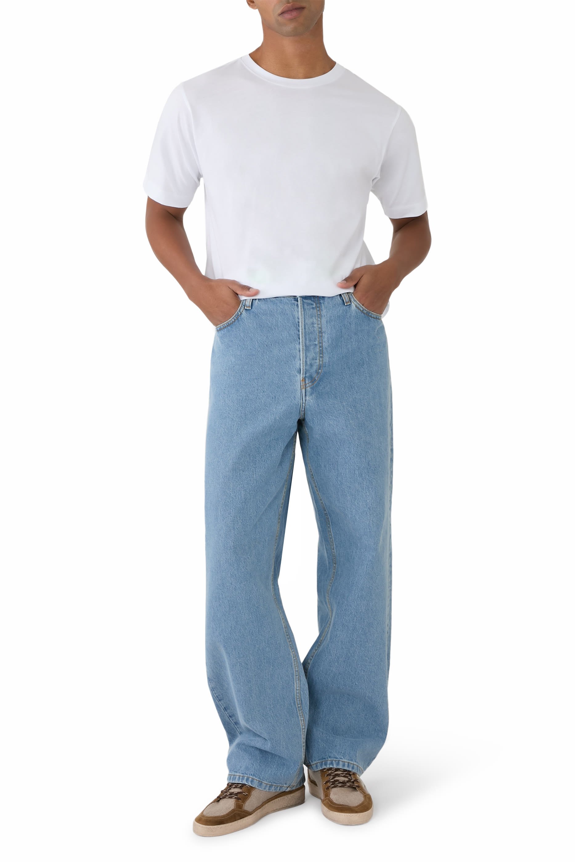 بناطل جينز بقصة فضفاضة