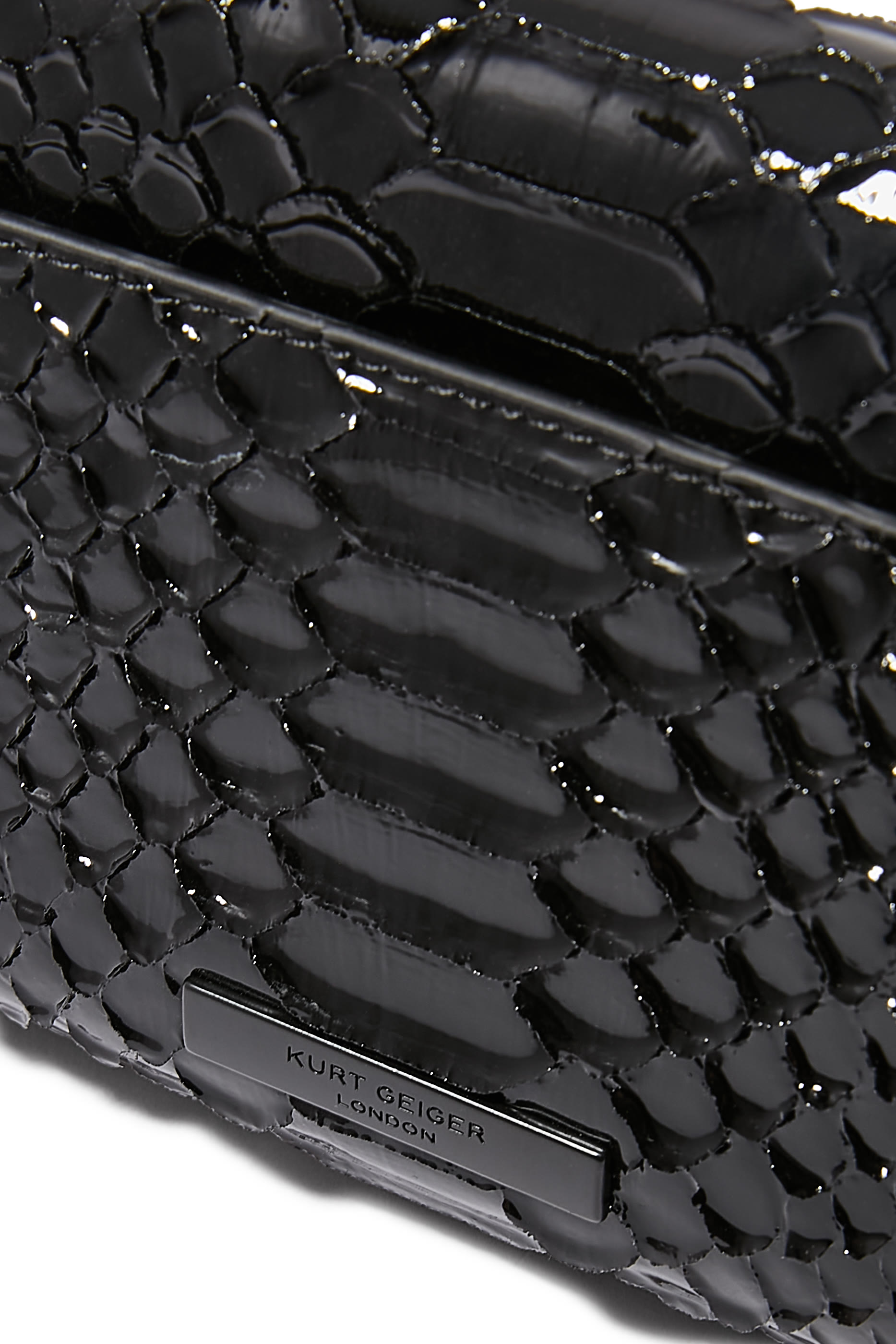 كلاتش تشيلسي بتصميم مستطيل