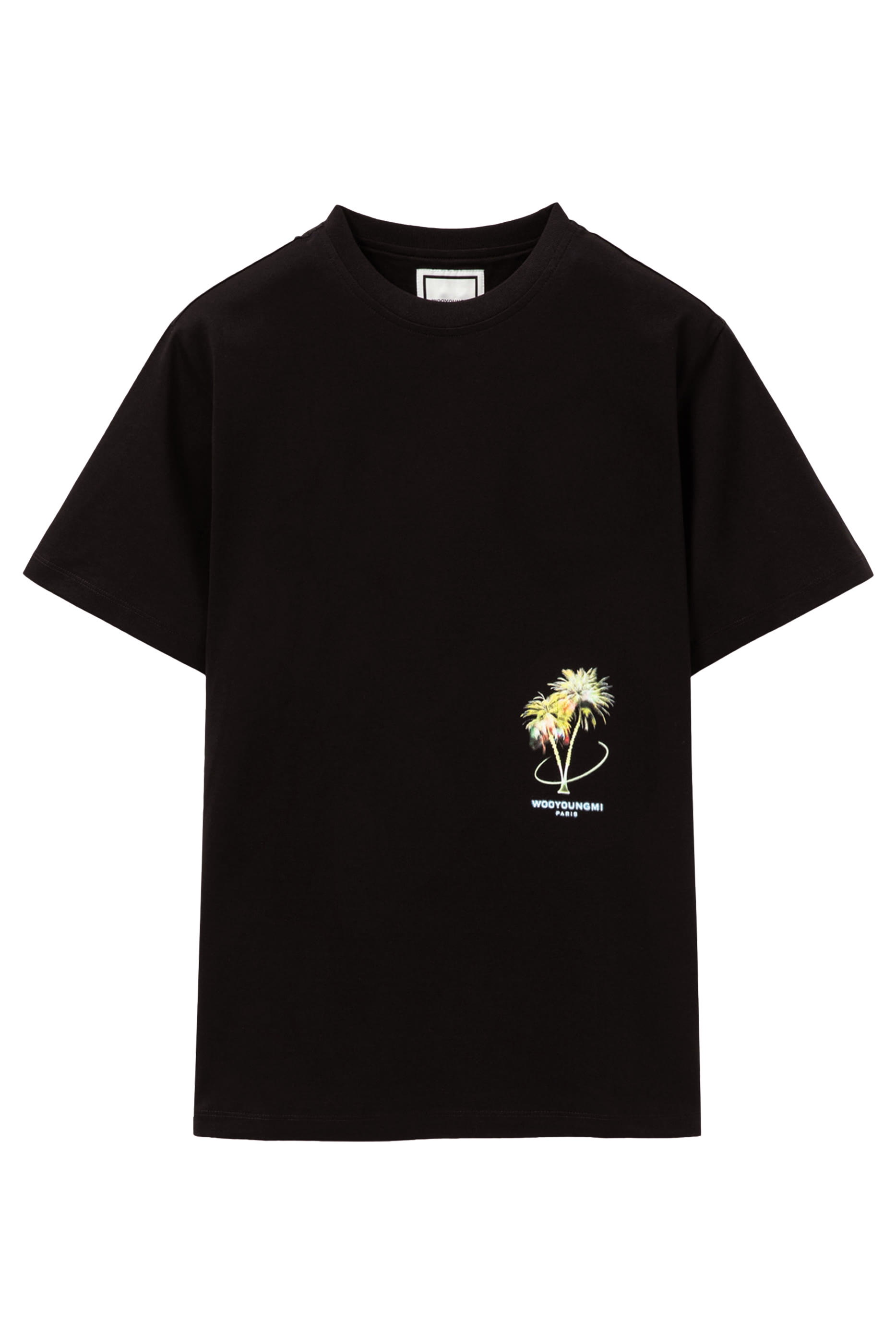 تيشيرت بطبعة غرافيك