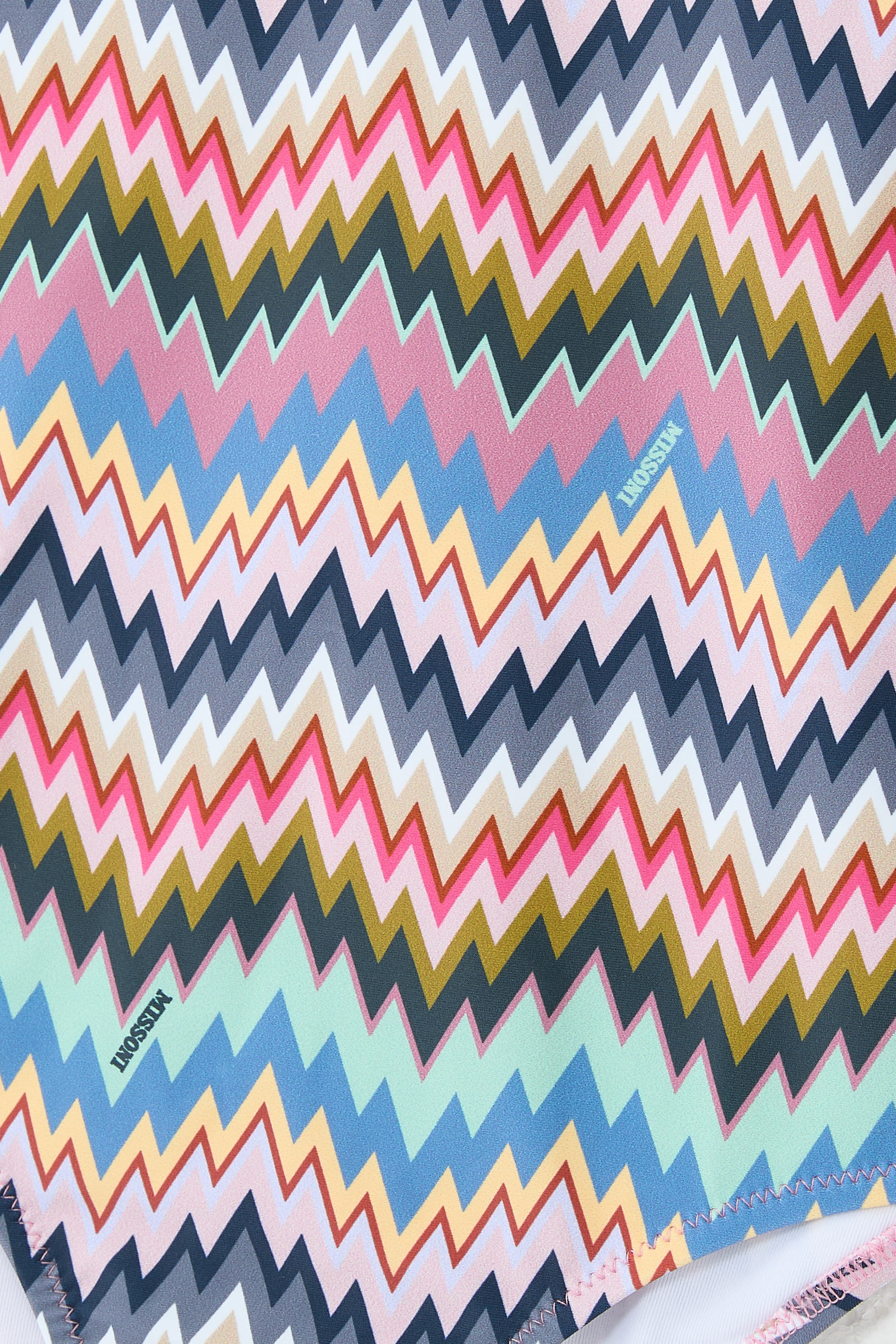 بدلة سباحة بتصميم قطعة واحدة بنقشة خطوط متعرجة للأطفال