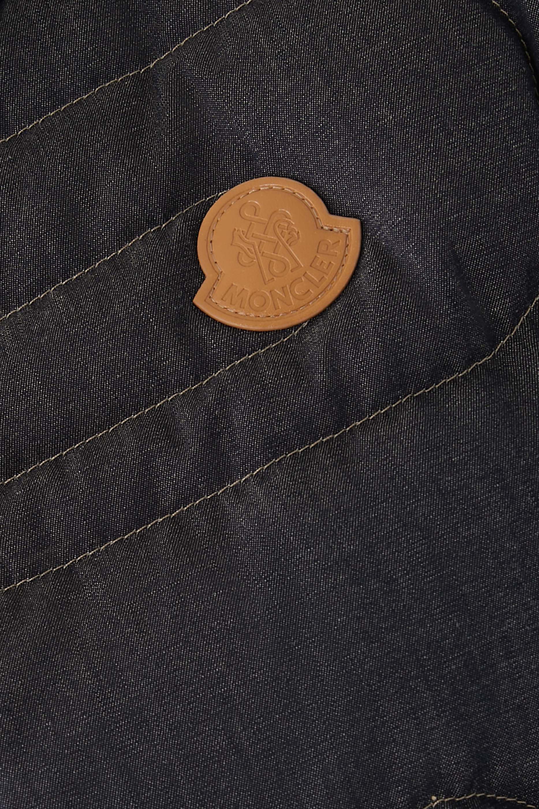 جاكيت  شياو تشينغ مبطنة بنقشة ثعبان