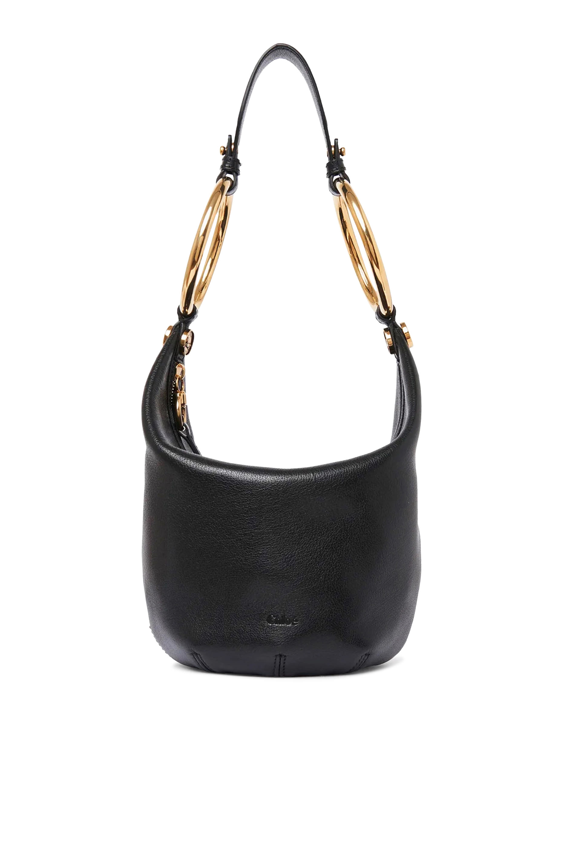 حقيبة يد صغيرة مزينة بسوار