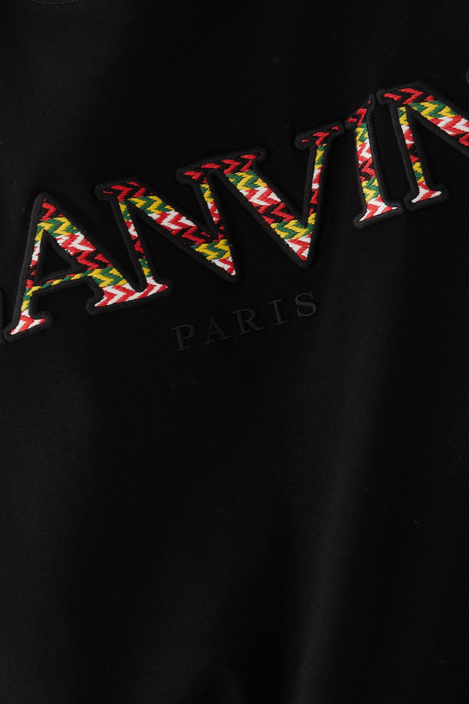 تيشيرت كلاسيك بتطريزات كيرب