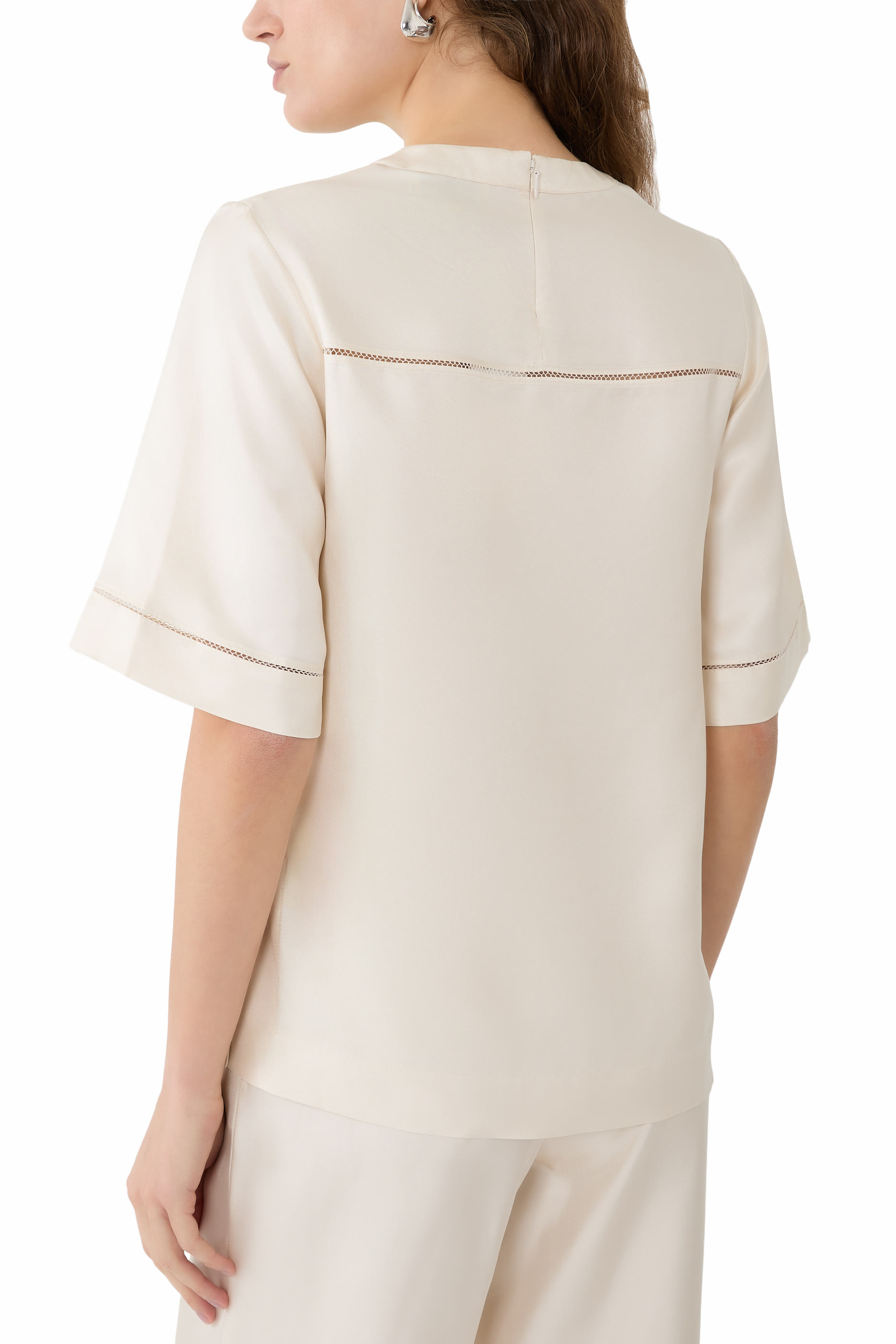 بلوزة هافانا بتطريز دانتيل