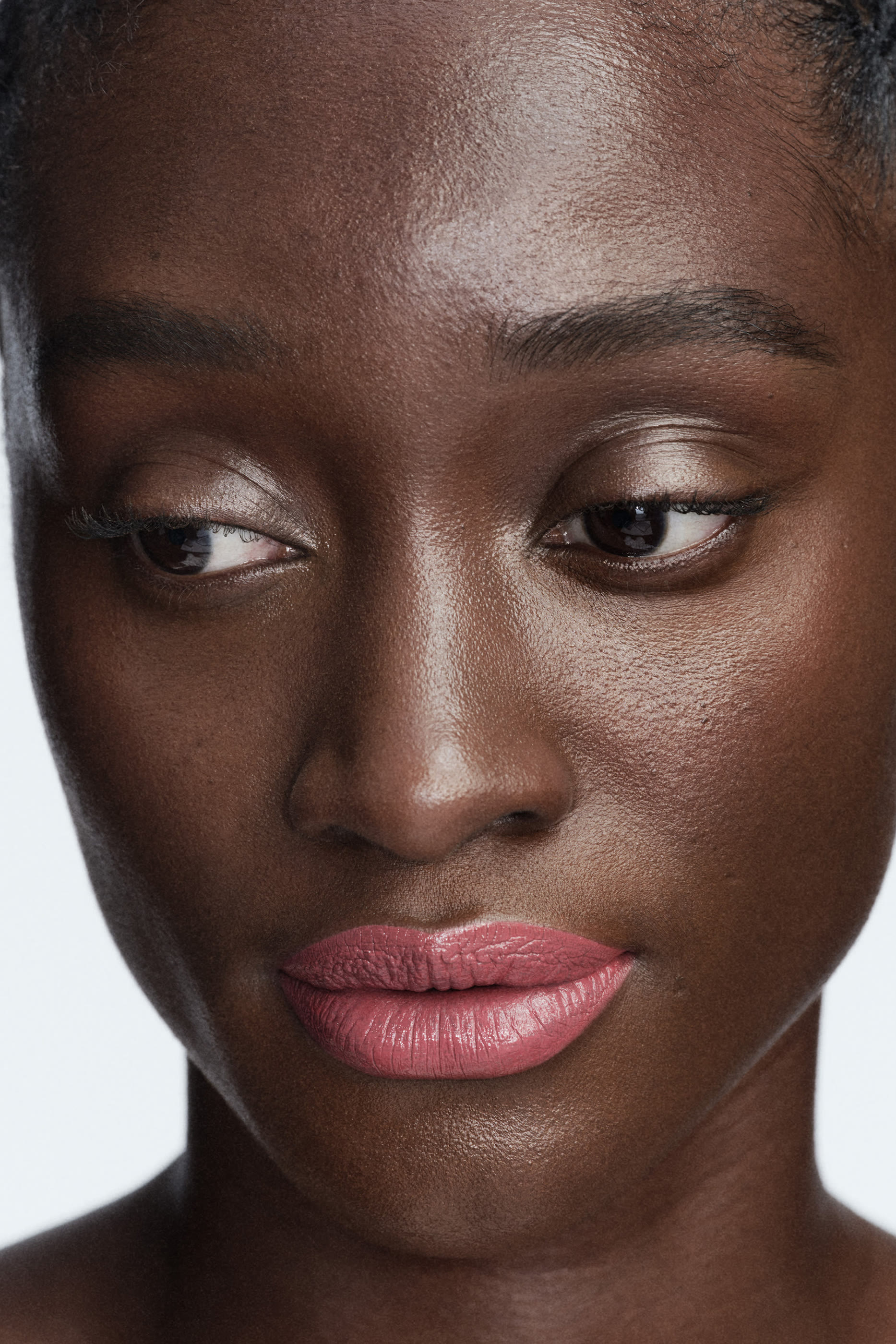 عبوة إعادة ملء أحمر شفاه لامع