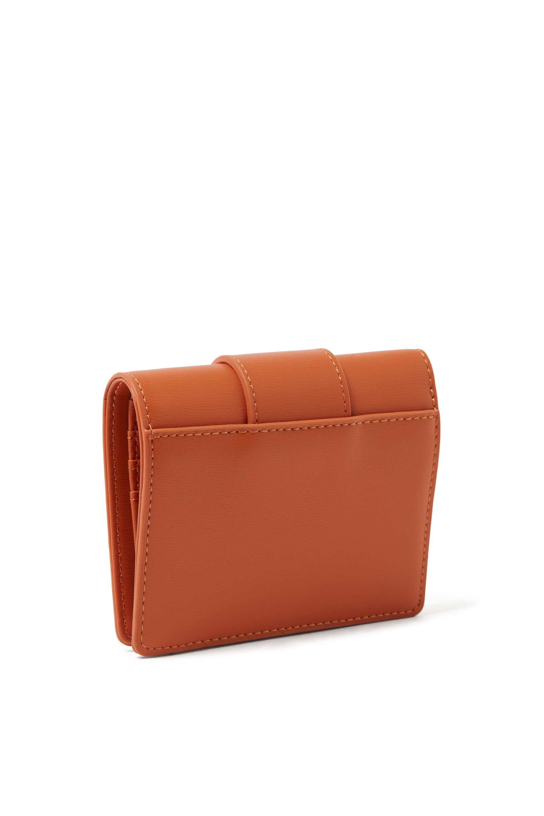 محفظة صغيرة بشعار الماركة