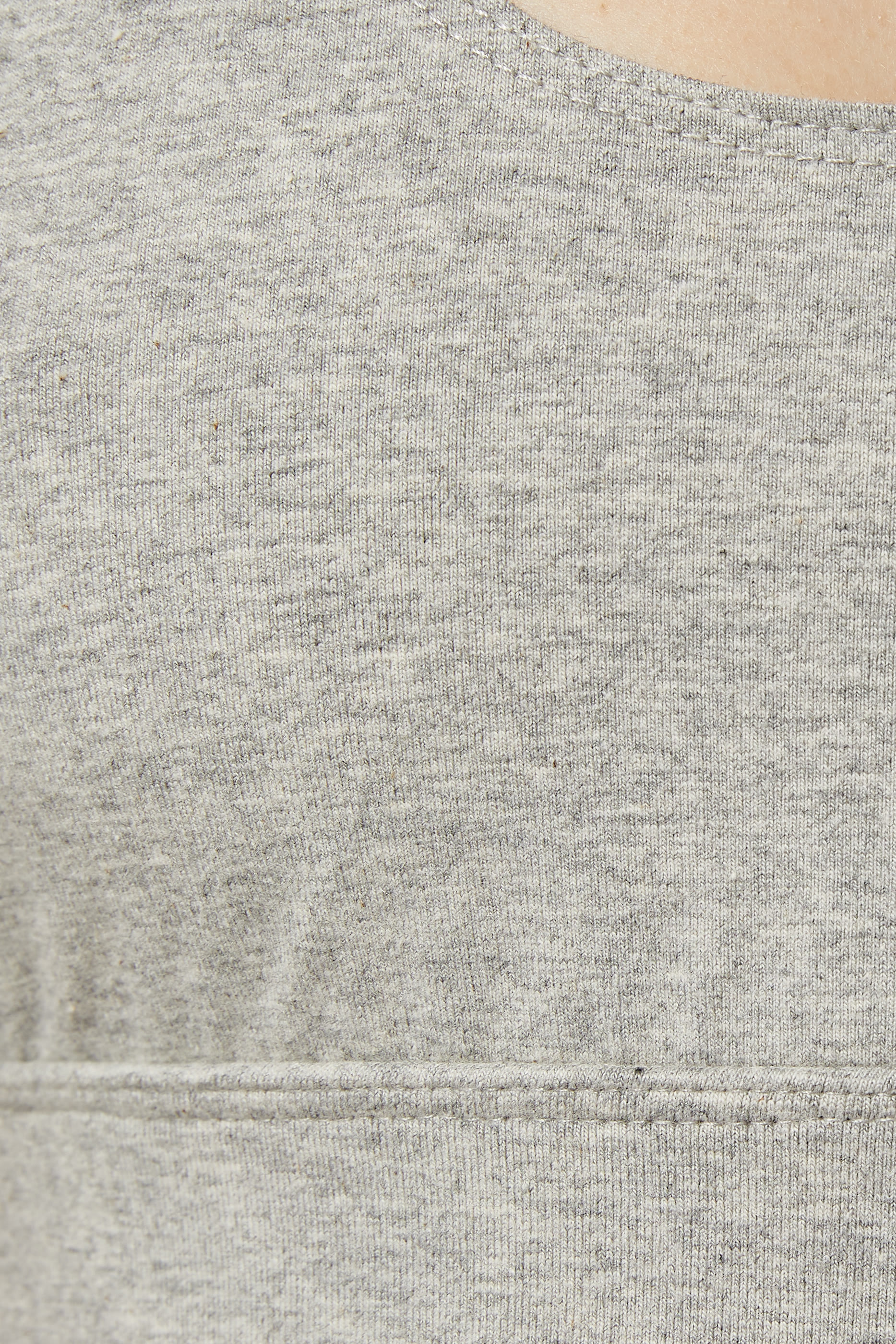 حمالة صدر إسينشال بياقة مستديرة عميقة