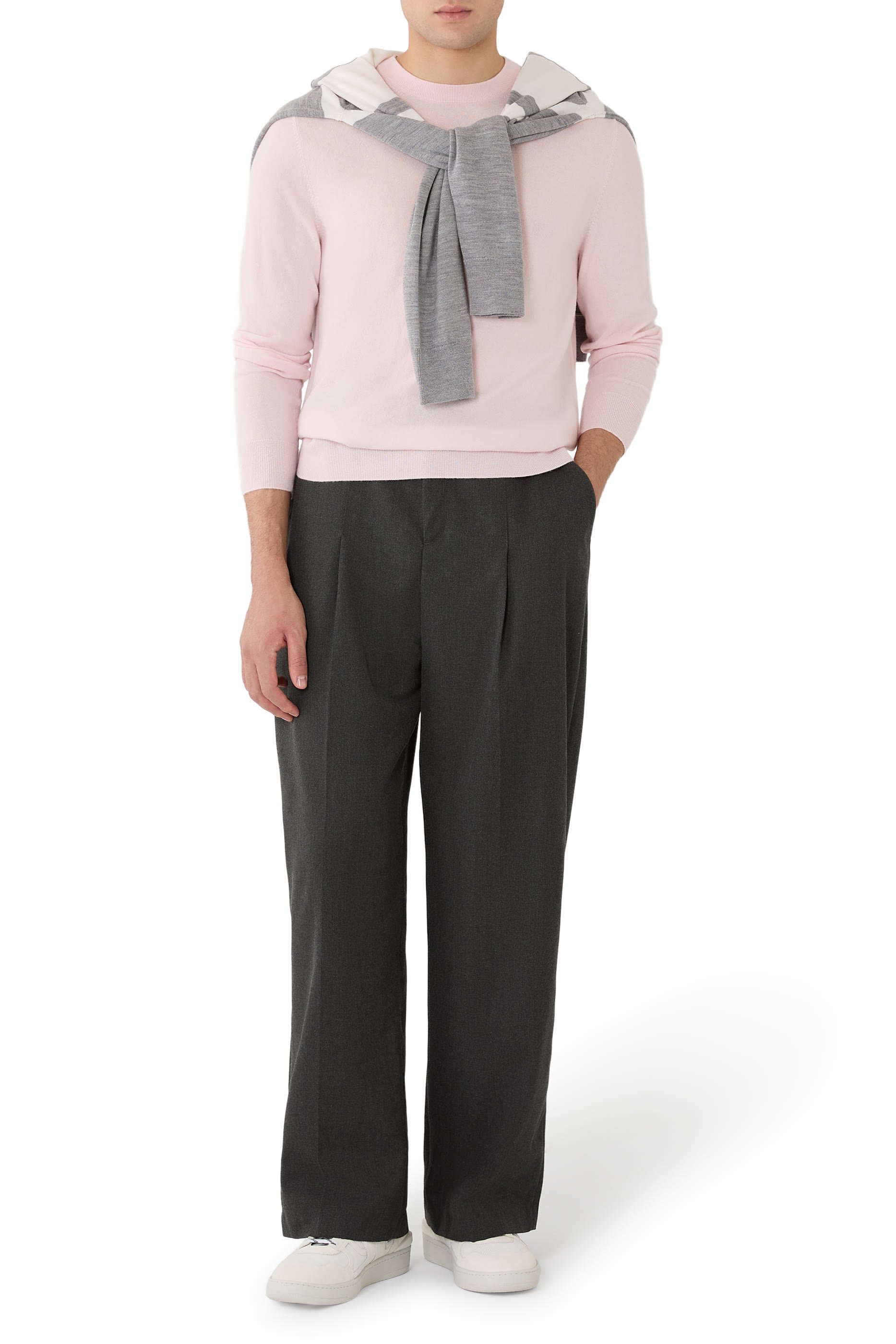 كنزة كارلوس بلايس