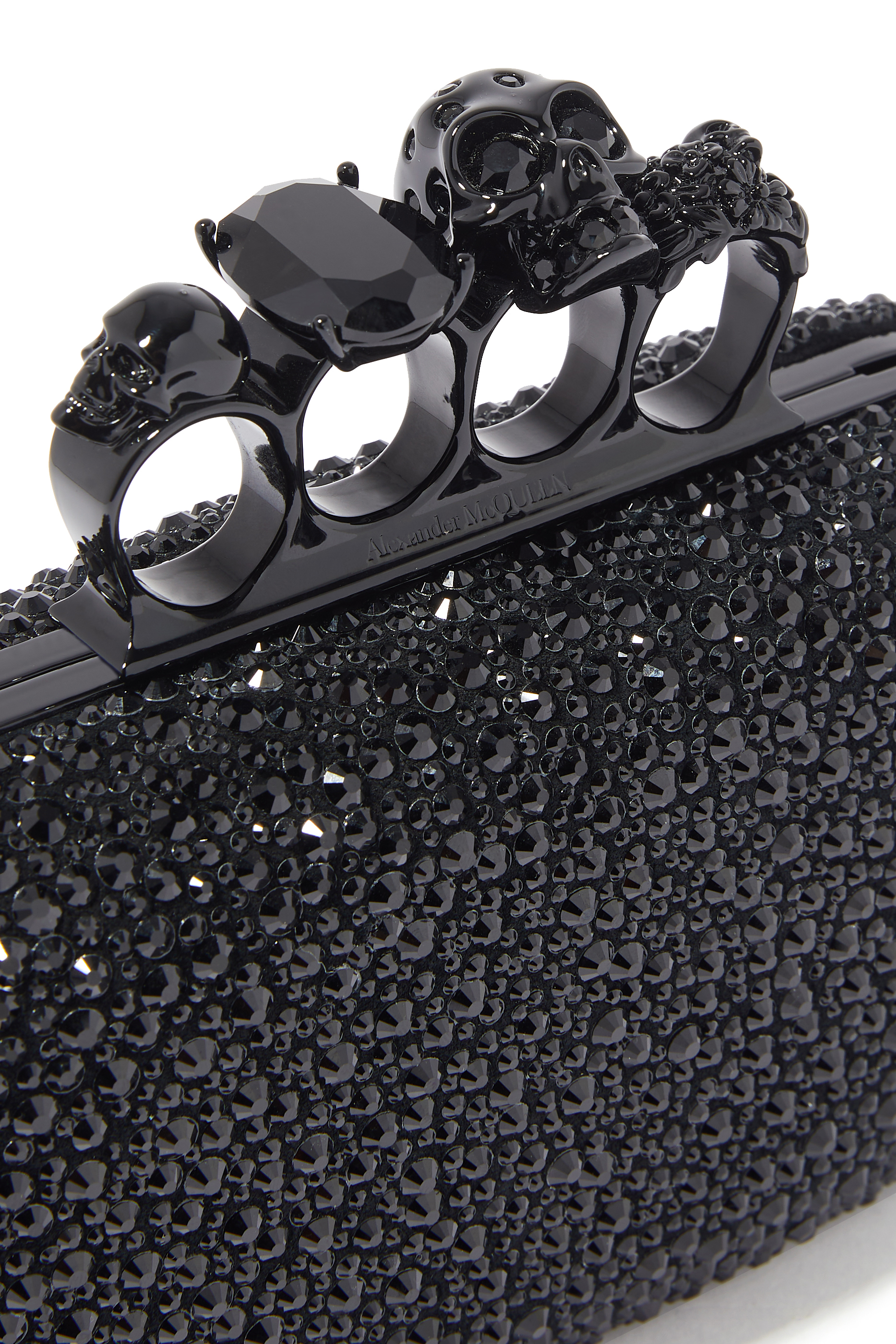 كلاتش مزين بأحجار بسلسلة