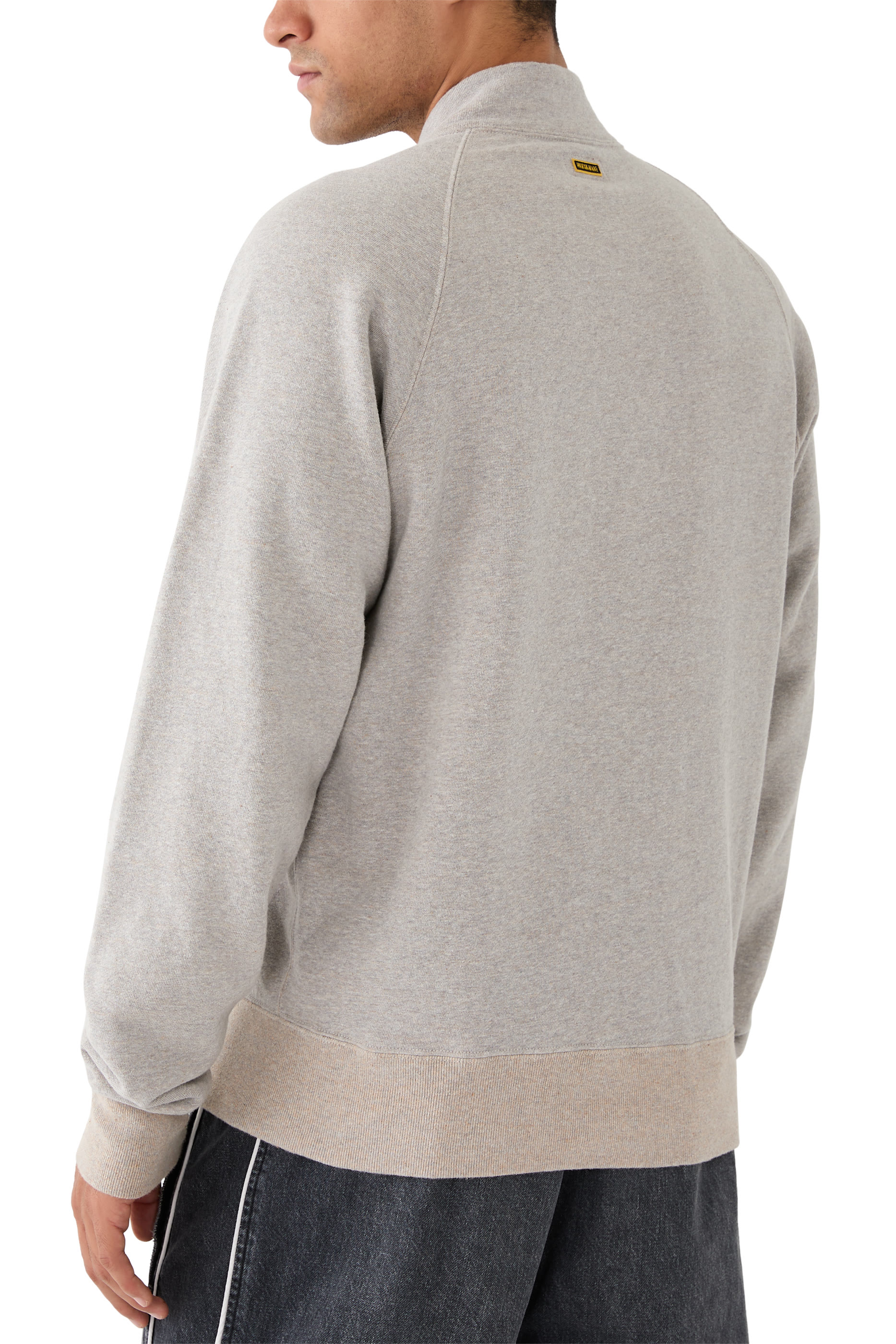 كارديجان بتصميم سويت شيرت