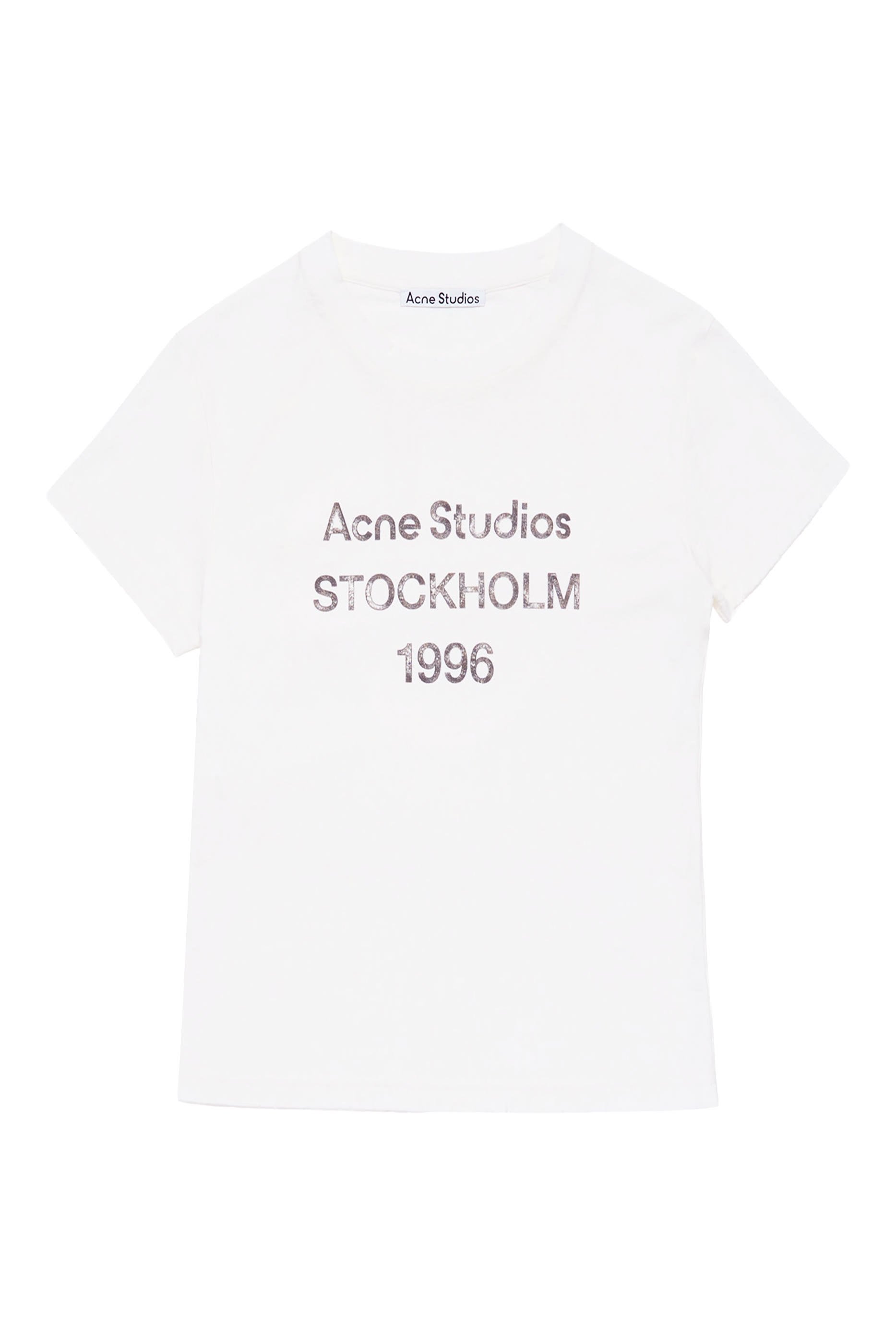 تيشيرت بشعار الماركة