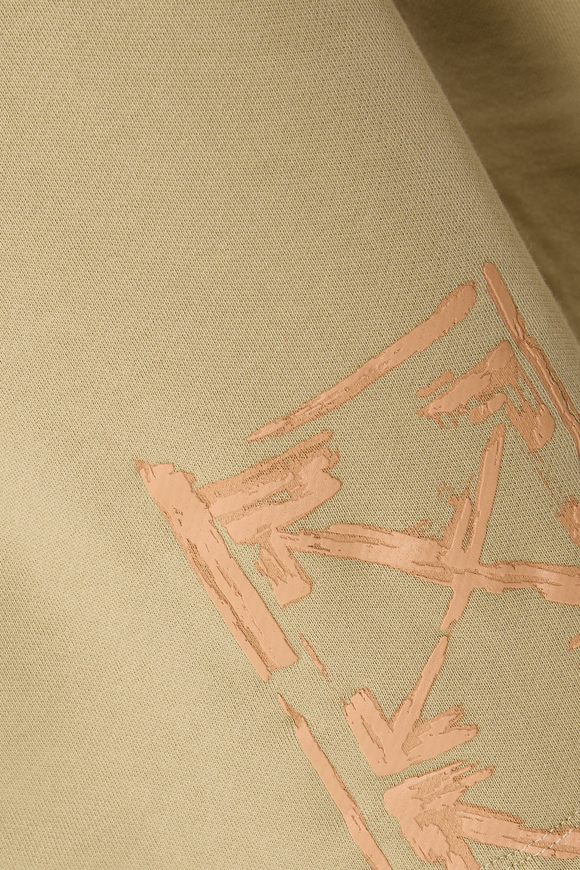 شورت رياضي سكيت مزين بشعار الماركة