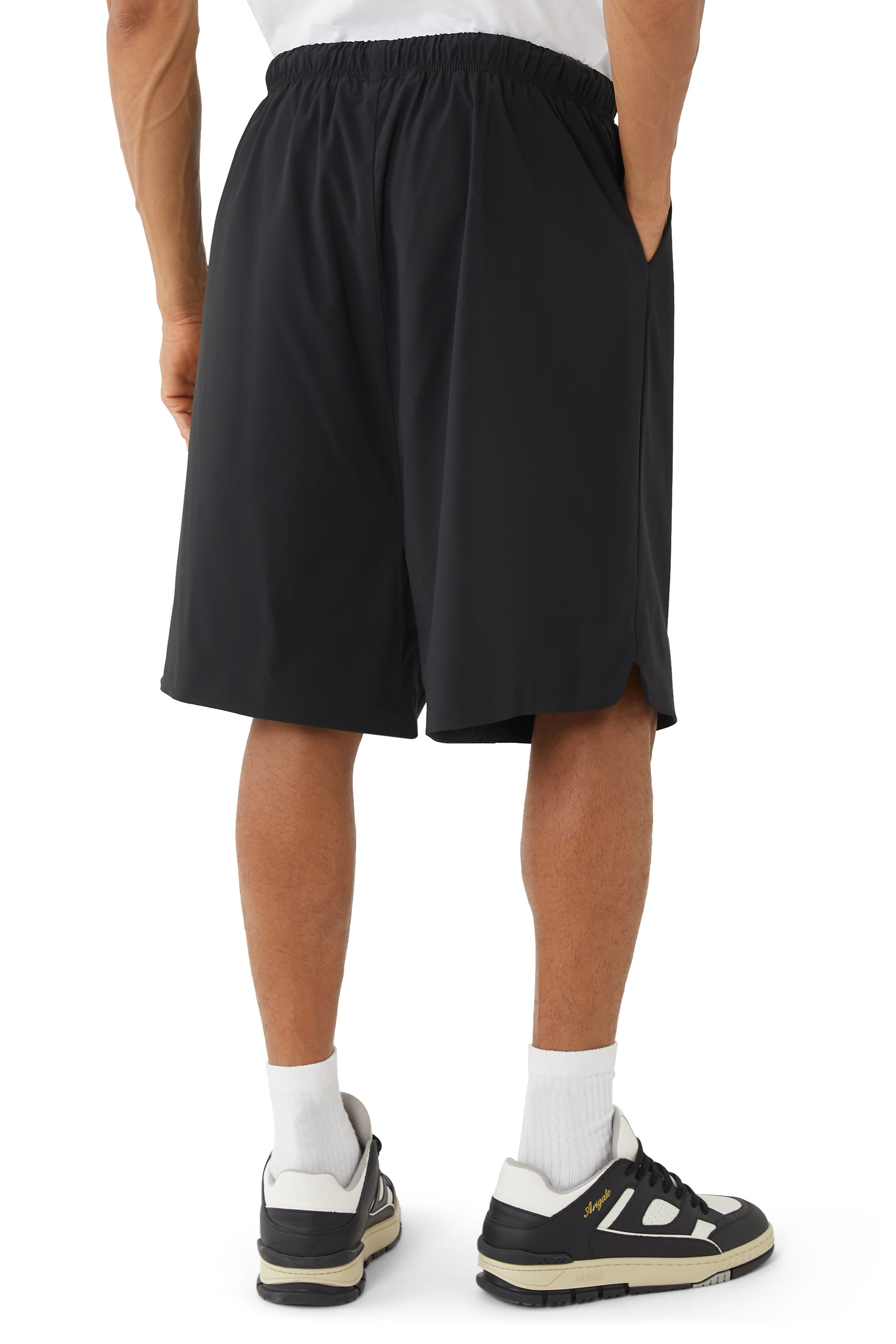 شورت اسنشالز بقصة مريحة