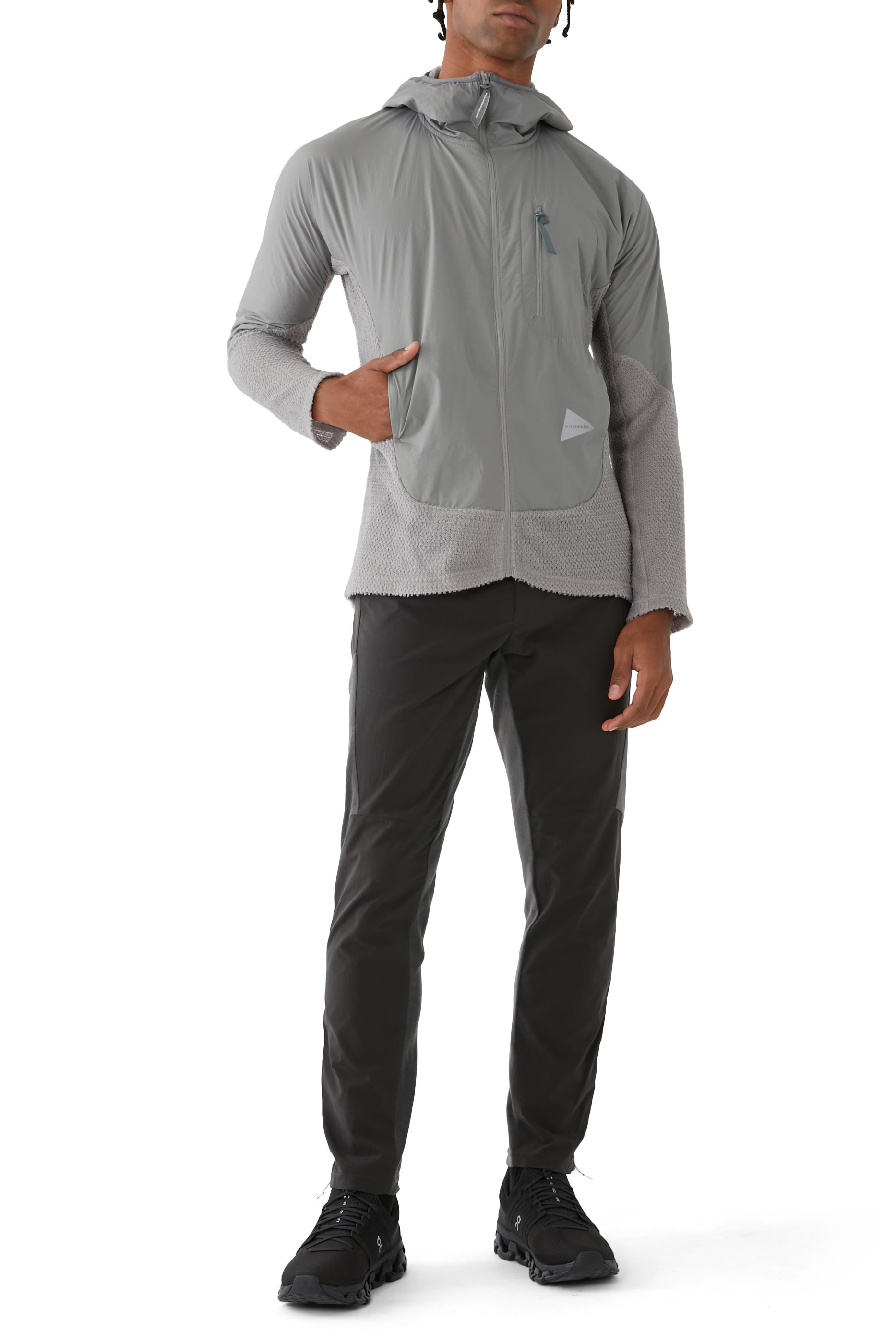 بنطال بقاعدة من صوف