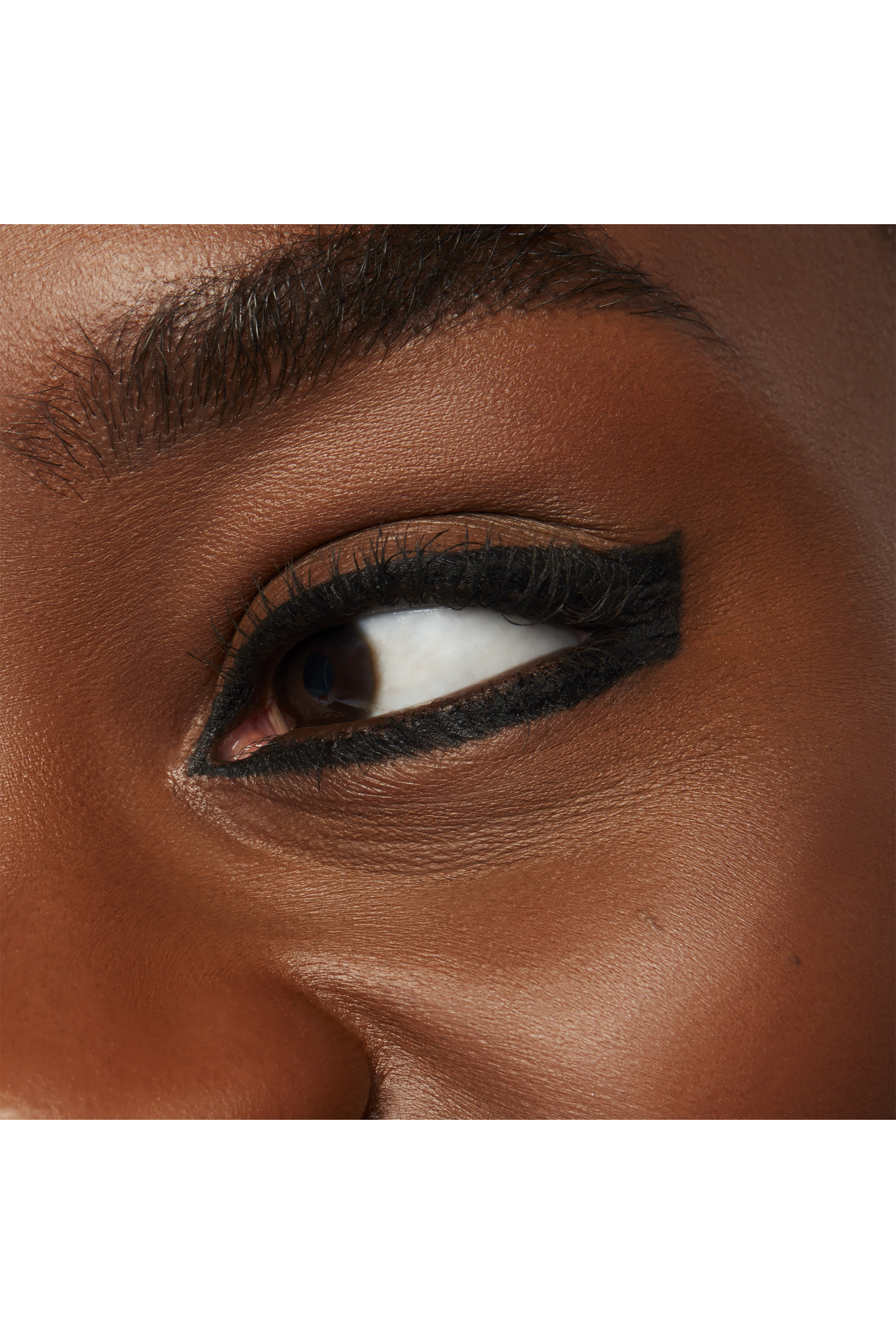 قلم محدد عيون جل