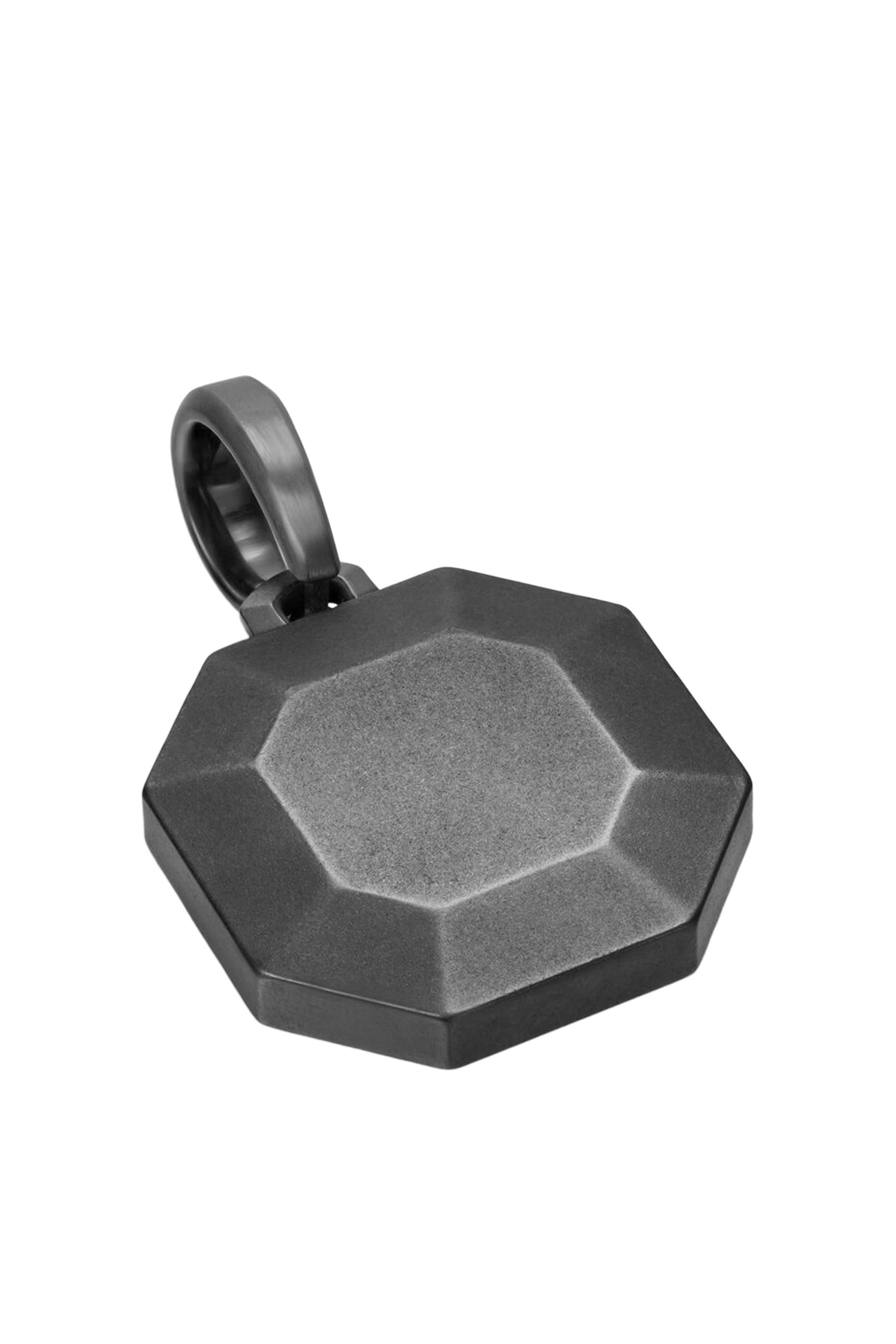 حلية متعددة الأوجه مرصعة باحجار، تيتانيوم