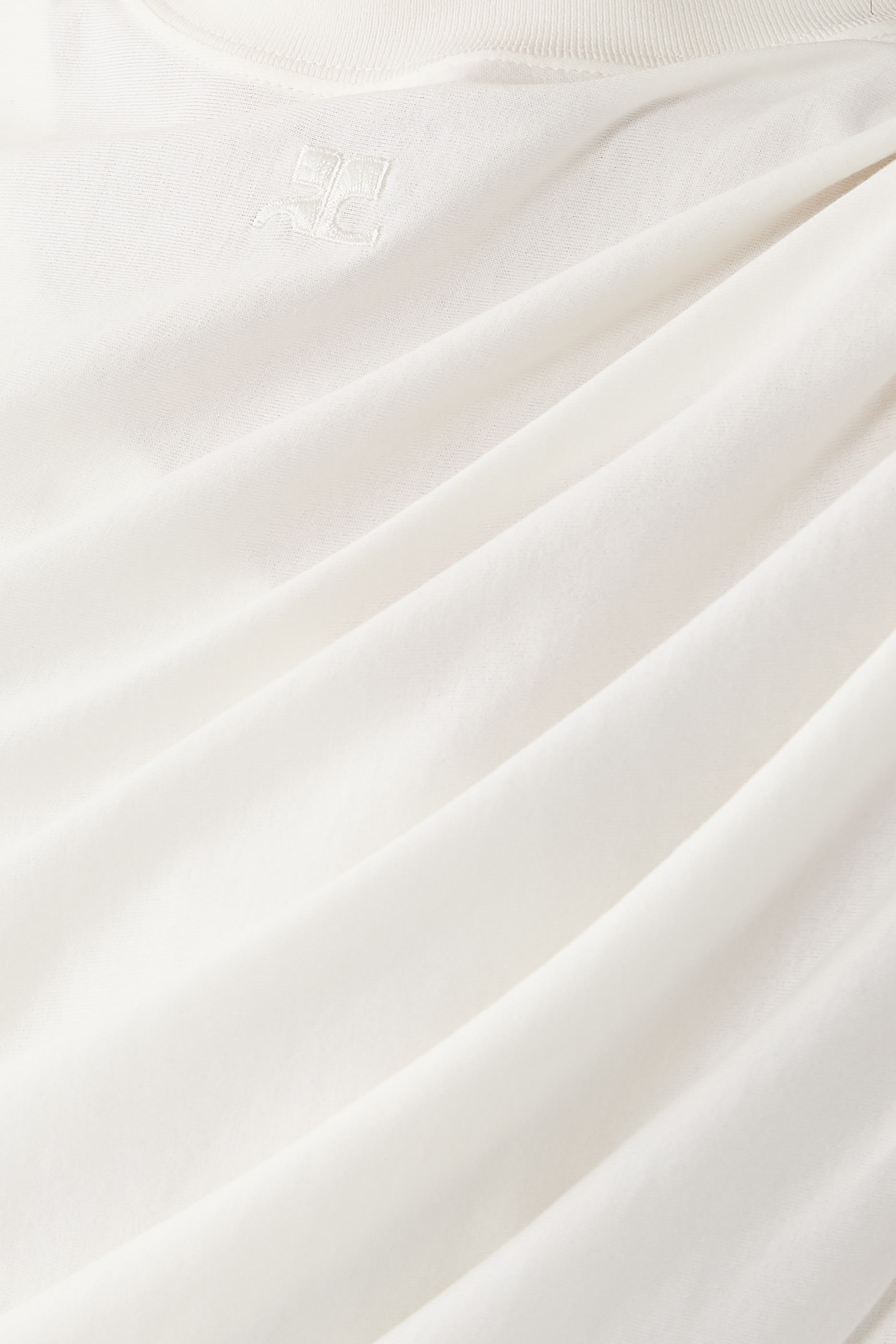 تيشيرت بتصميم ملفوف غير متماثل