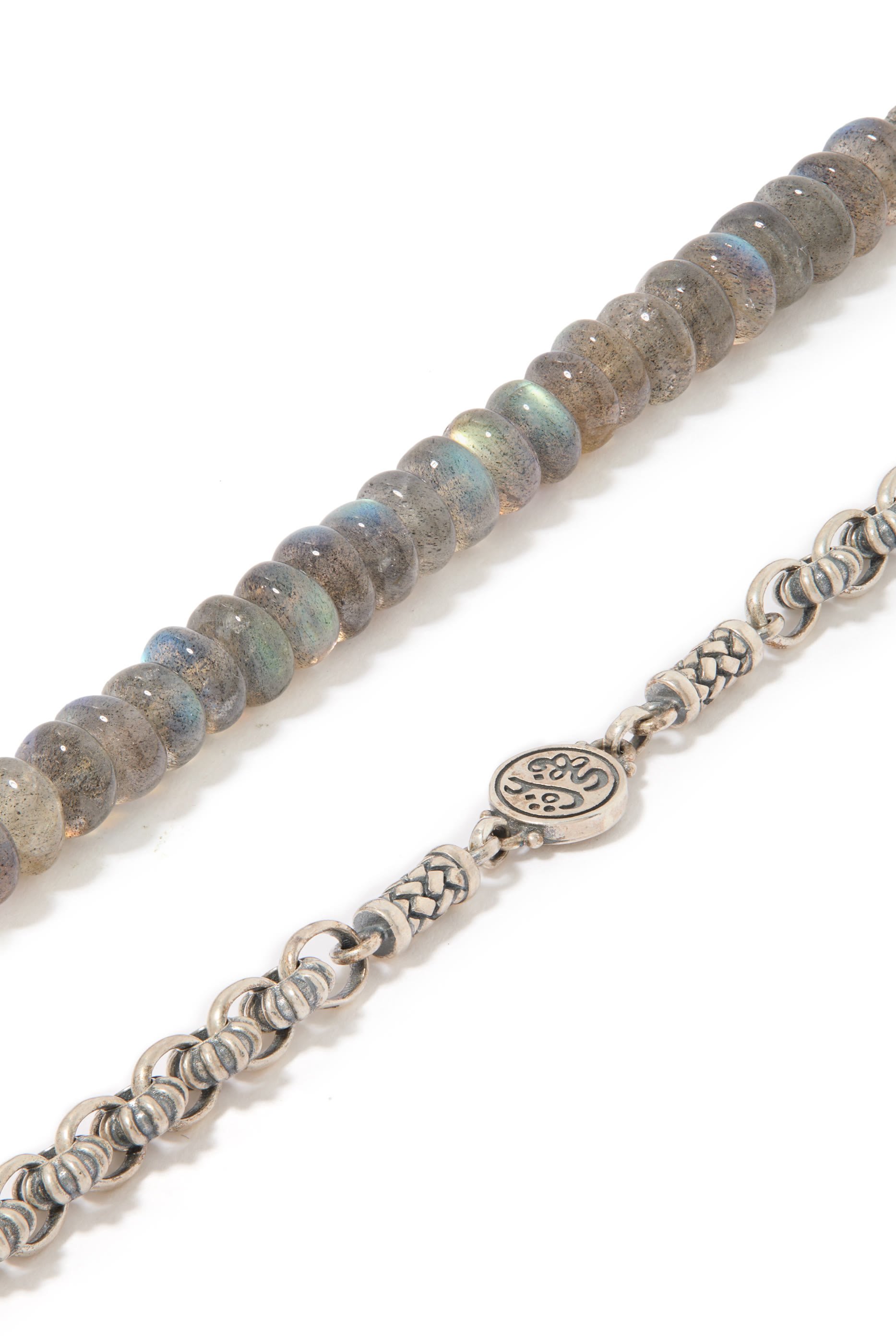 قلادة بتصميم قابل للتعديل بعبارة عن الرضا وكابوشون لابرادوريت، فضة إسترلينية