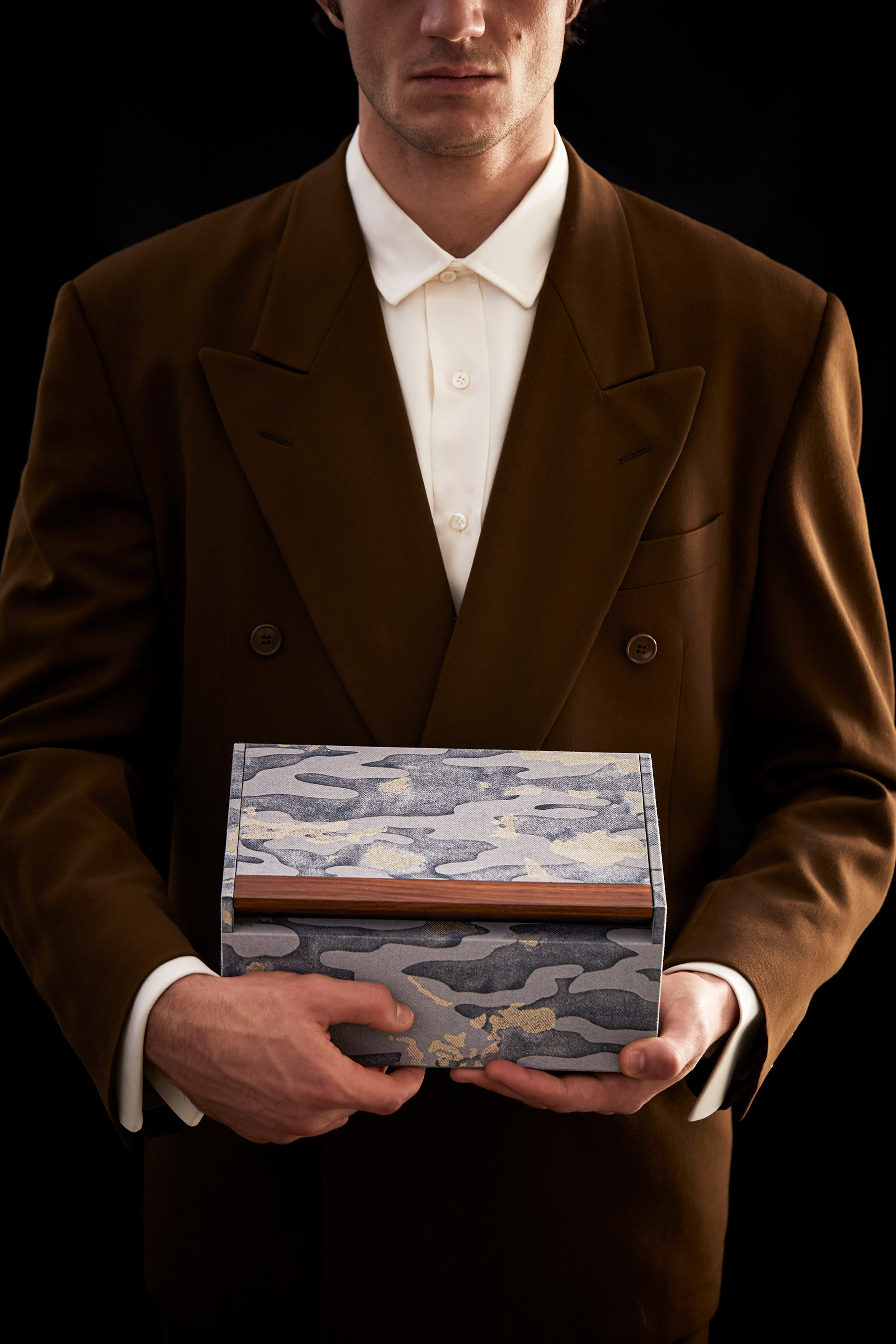 علبة كامو إيزول فورتوني