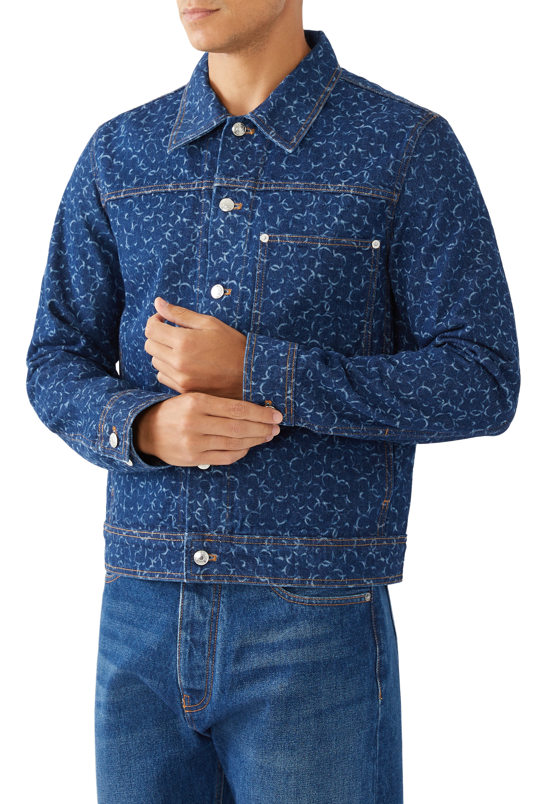 جاكيت دنيم بقصة مستقيمة