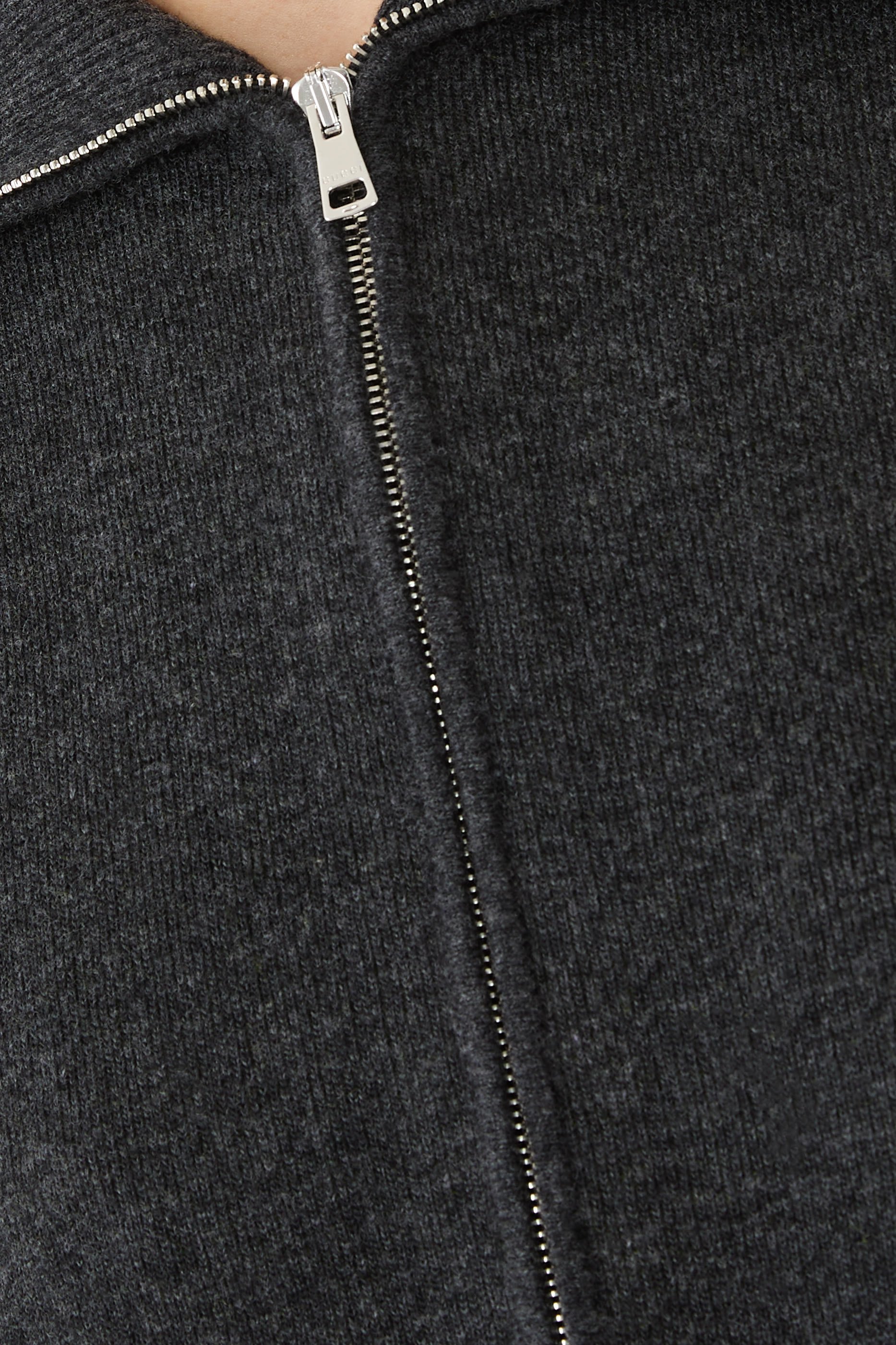 كنزة صوف وكشمير