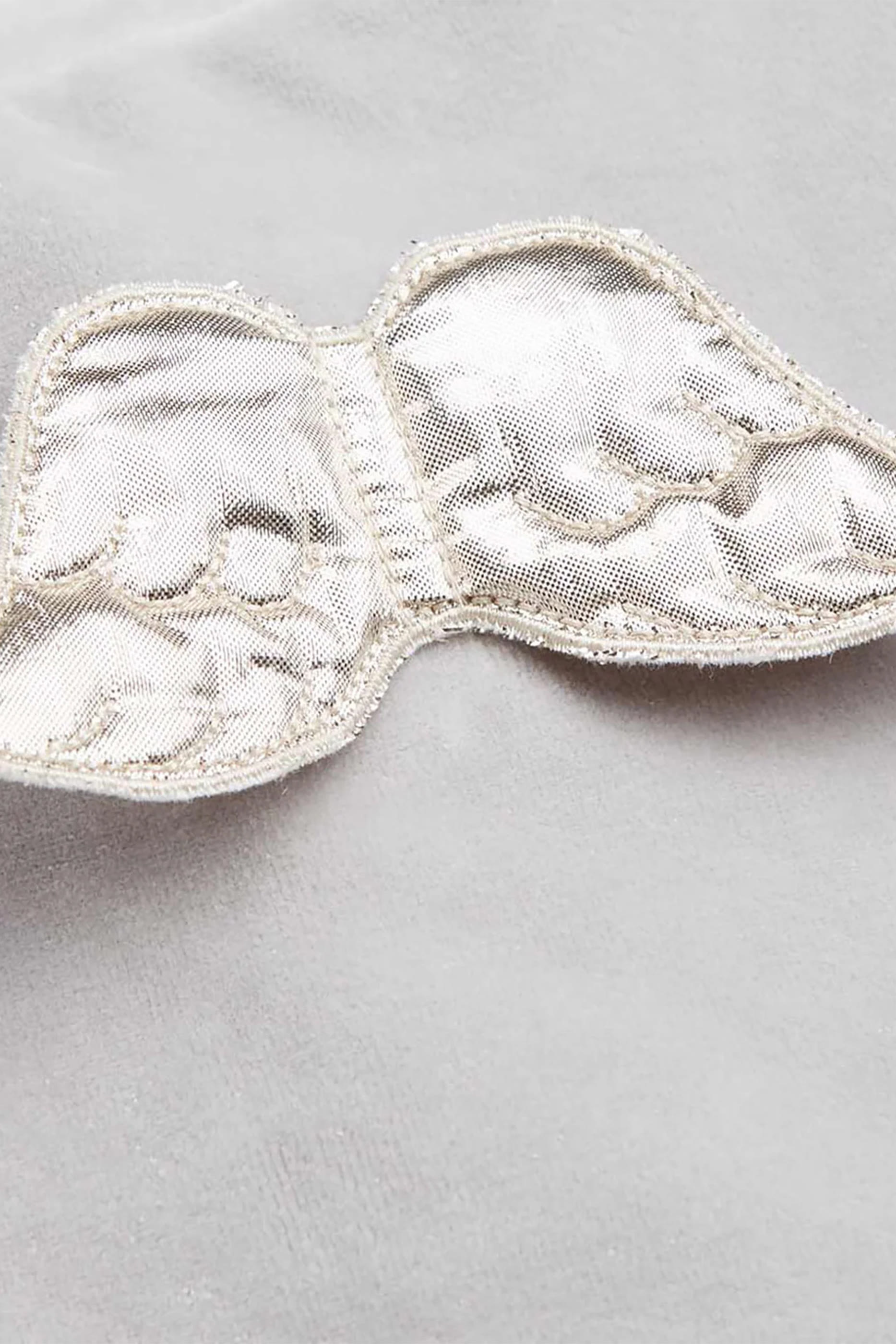 بدلة نوم بتطريز شعار الماركة مخمل للأطفال