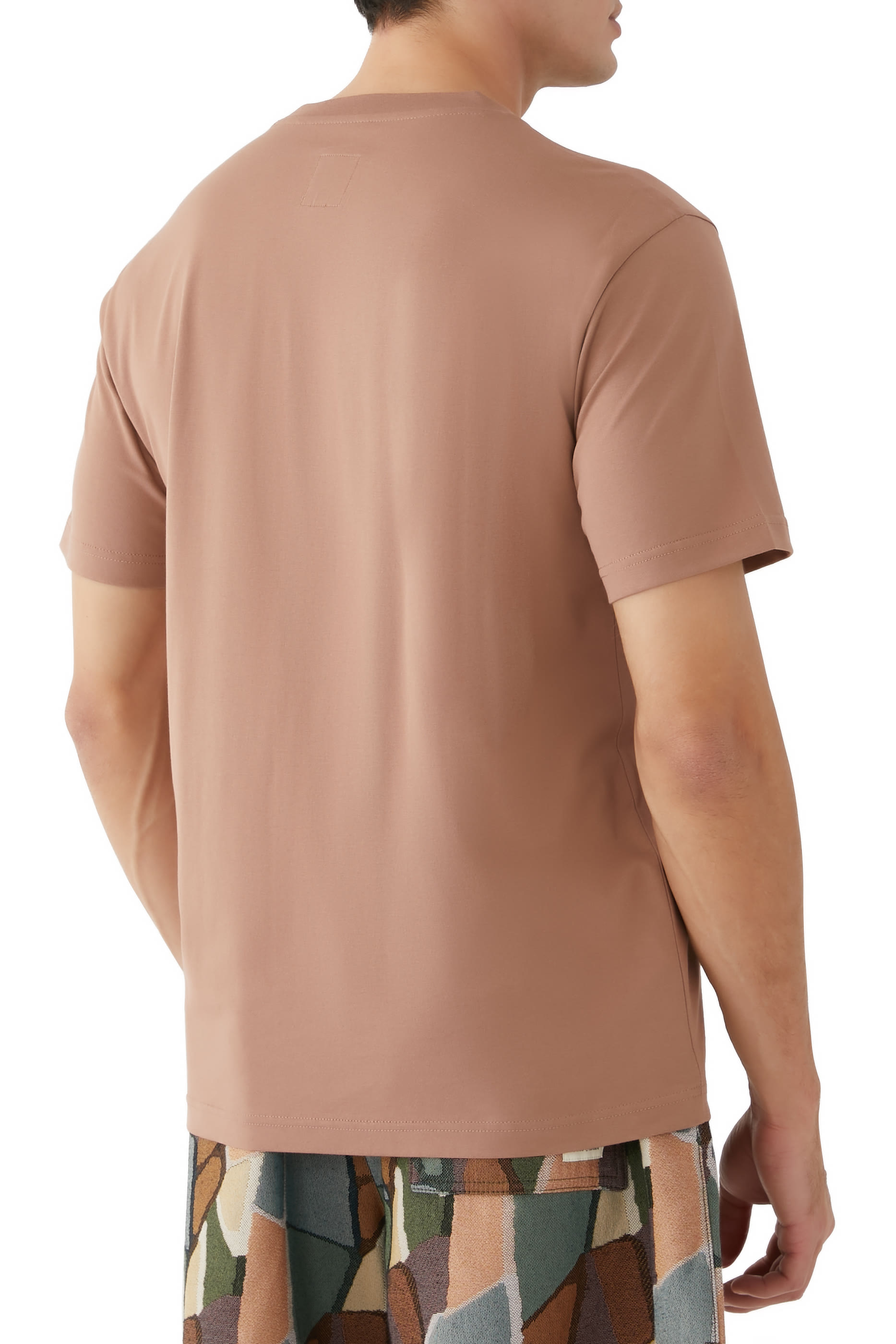 تيشيرت بطبعات غرافيك