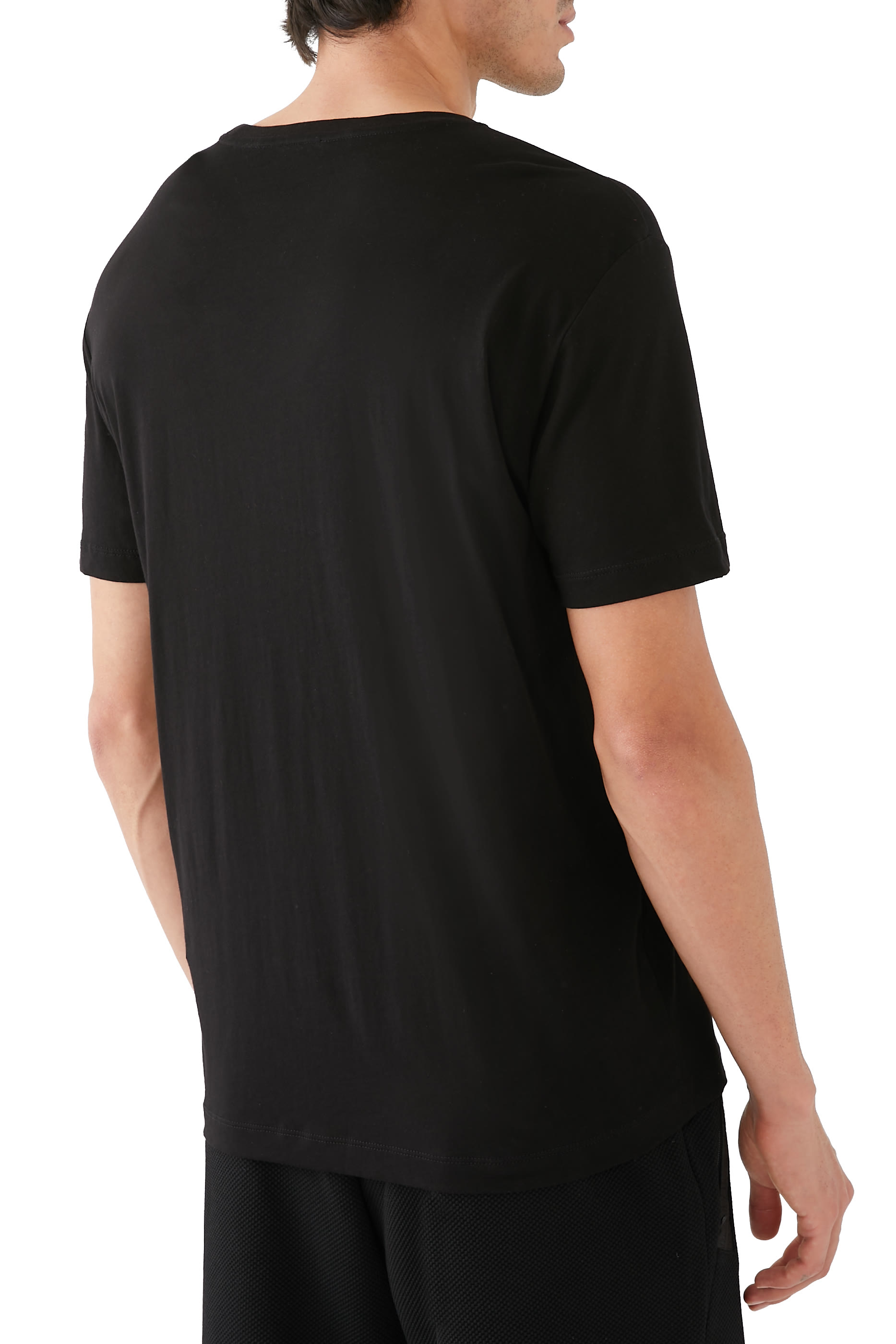 تيشيرت بشعار الماركة