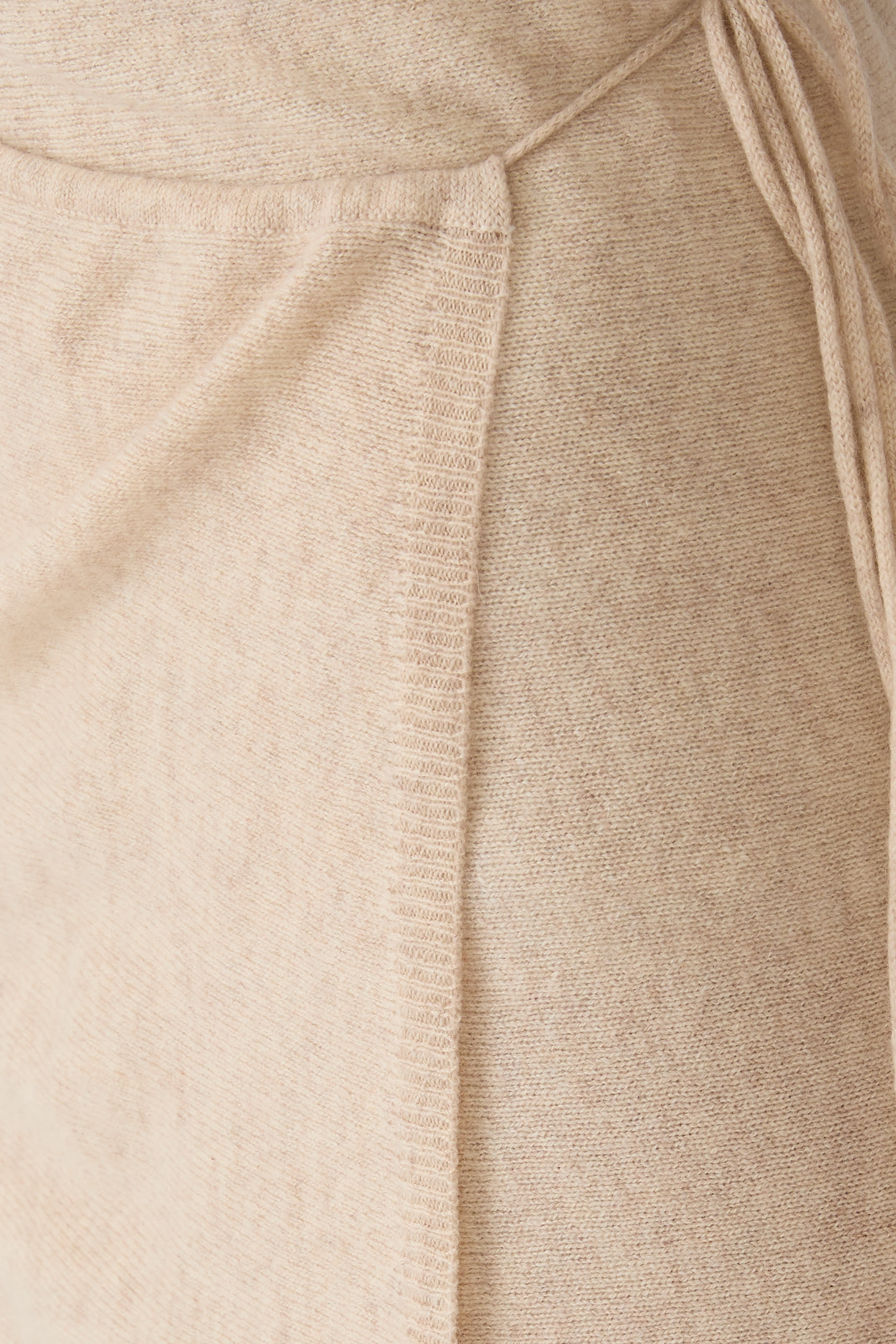 تنورة ريفييرا بتصميم ملفوف